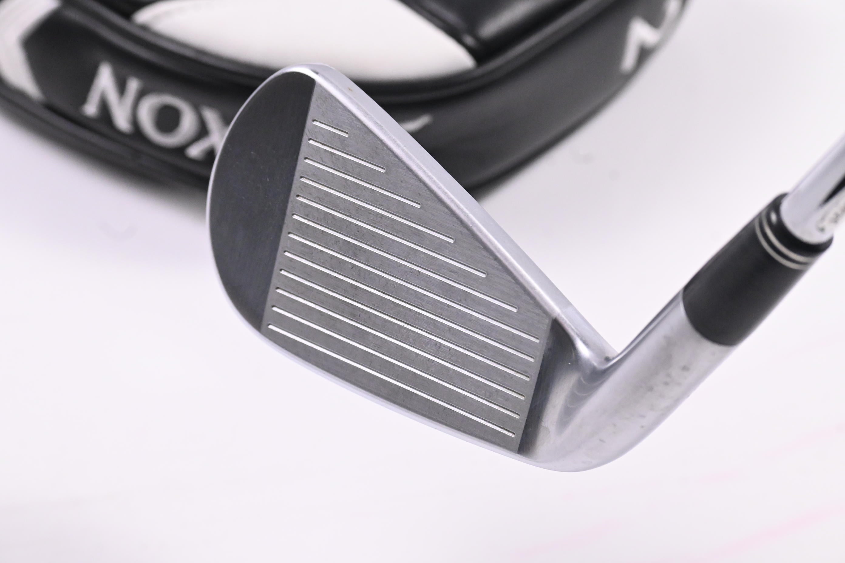 Srixon Z-U65 Utility #2 Iron / 18 Degree / Stiff Flex NS Pro Modus 3 Tour 130 Shaft