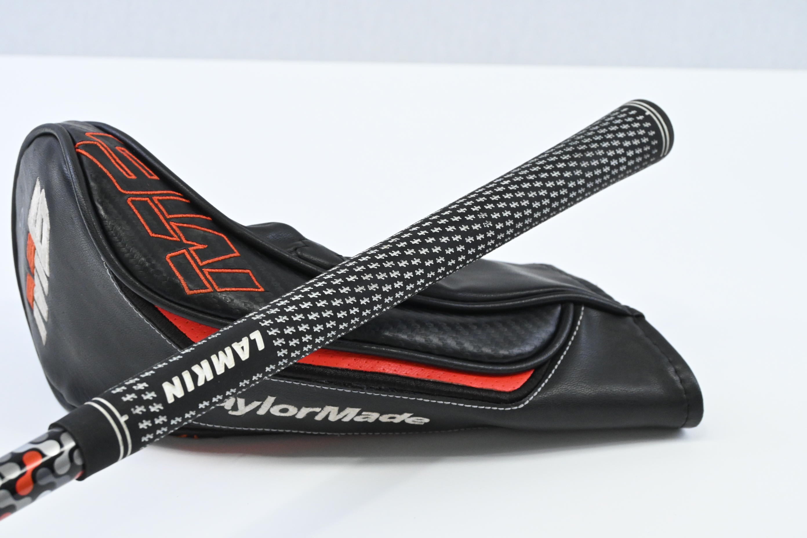Taylormade M6 #3 Wood / 15 Degree / Regular Flex Fujikura Atmos Orange 5 Shaft