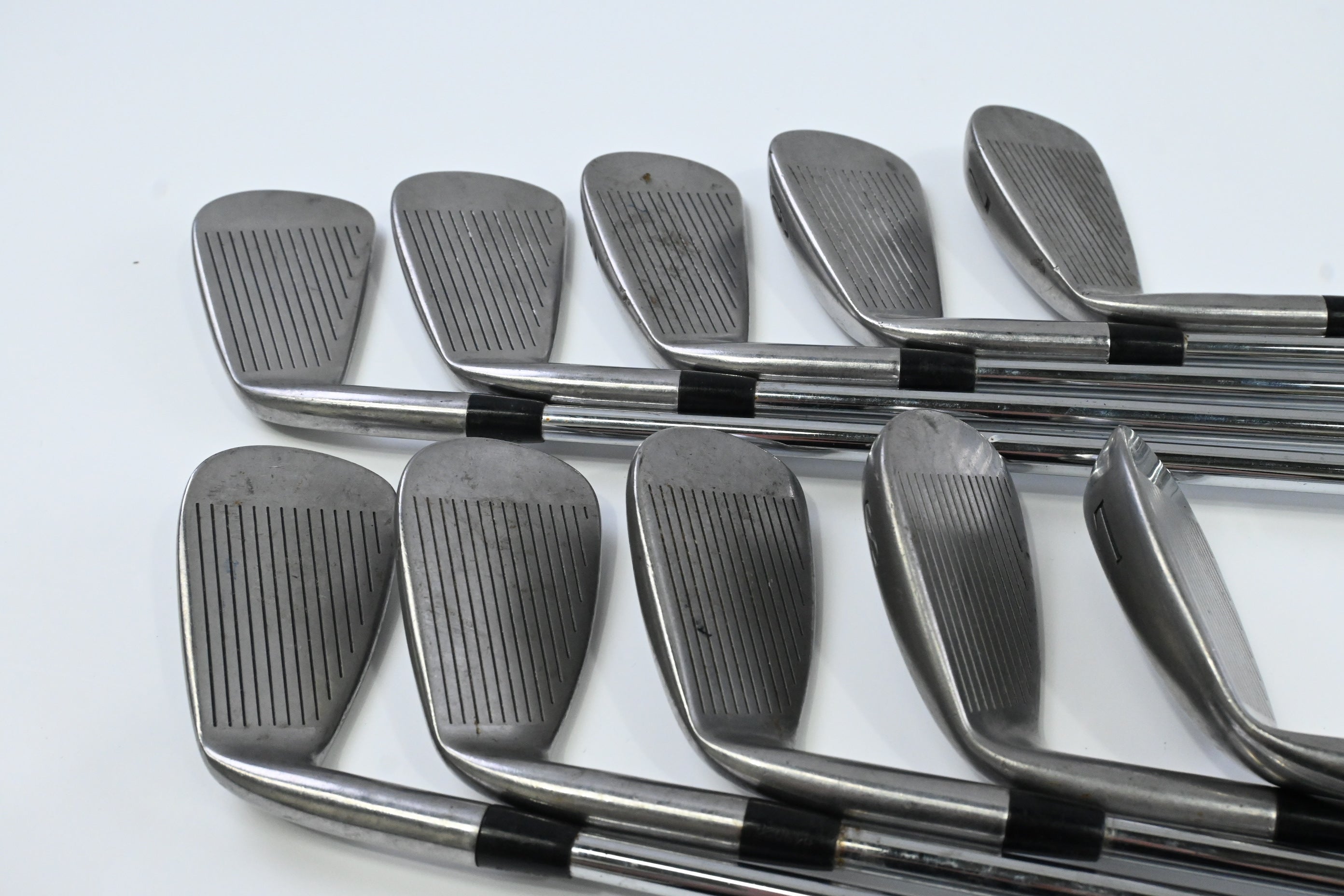 Titleist DCI 981 Irons / 3-PW+SW+LW / Stiff Flex Titleist Tri Spec Shafts