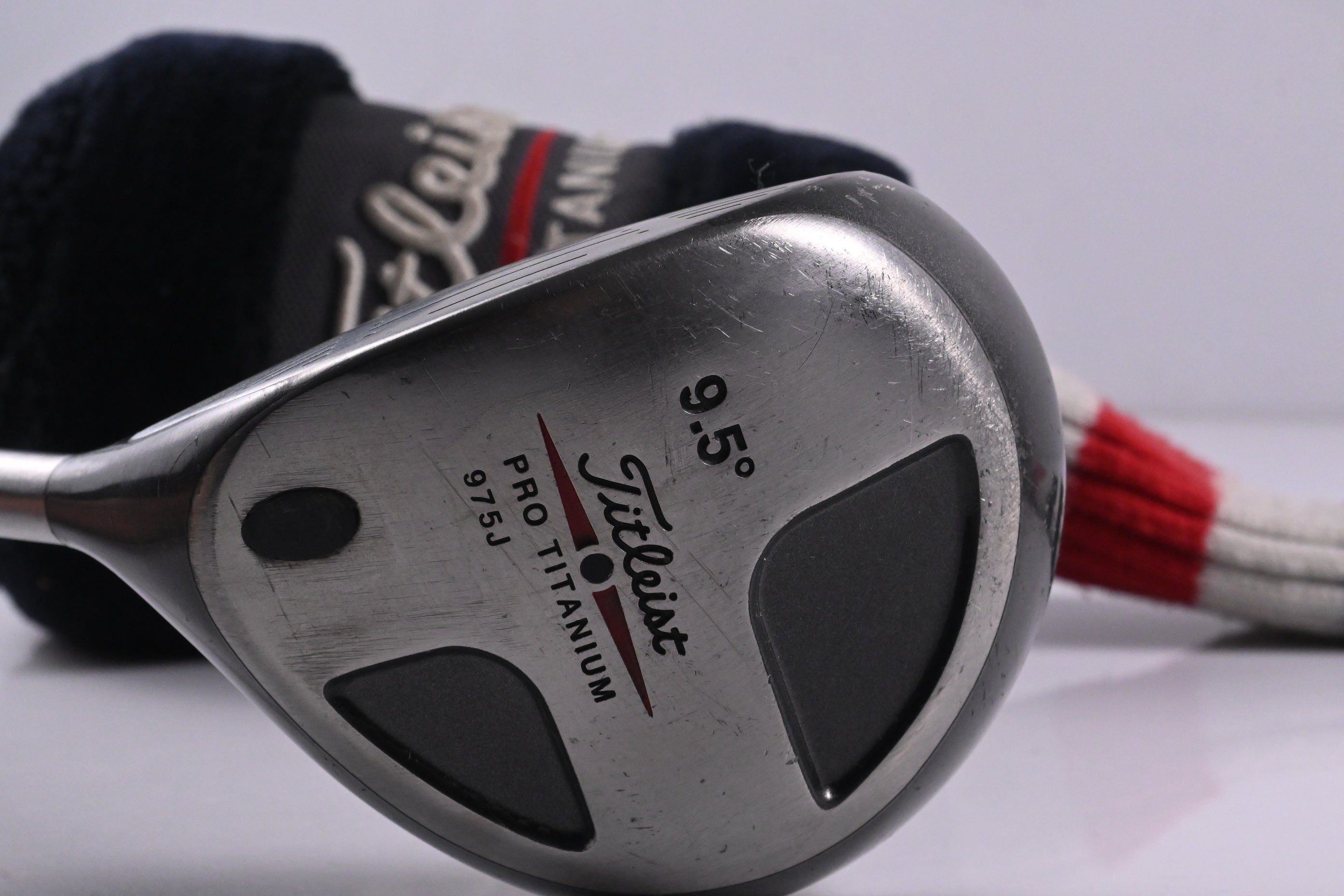 Left Hand Titleist 975 J Driver / 9.5 Degree / Stiff Flex Grafalloy ProLite 35