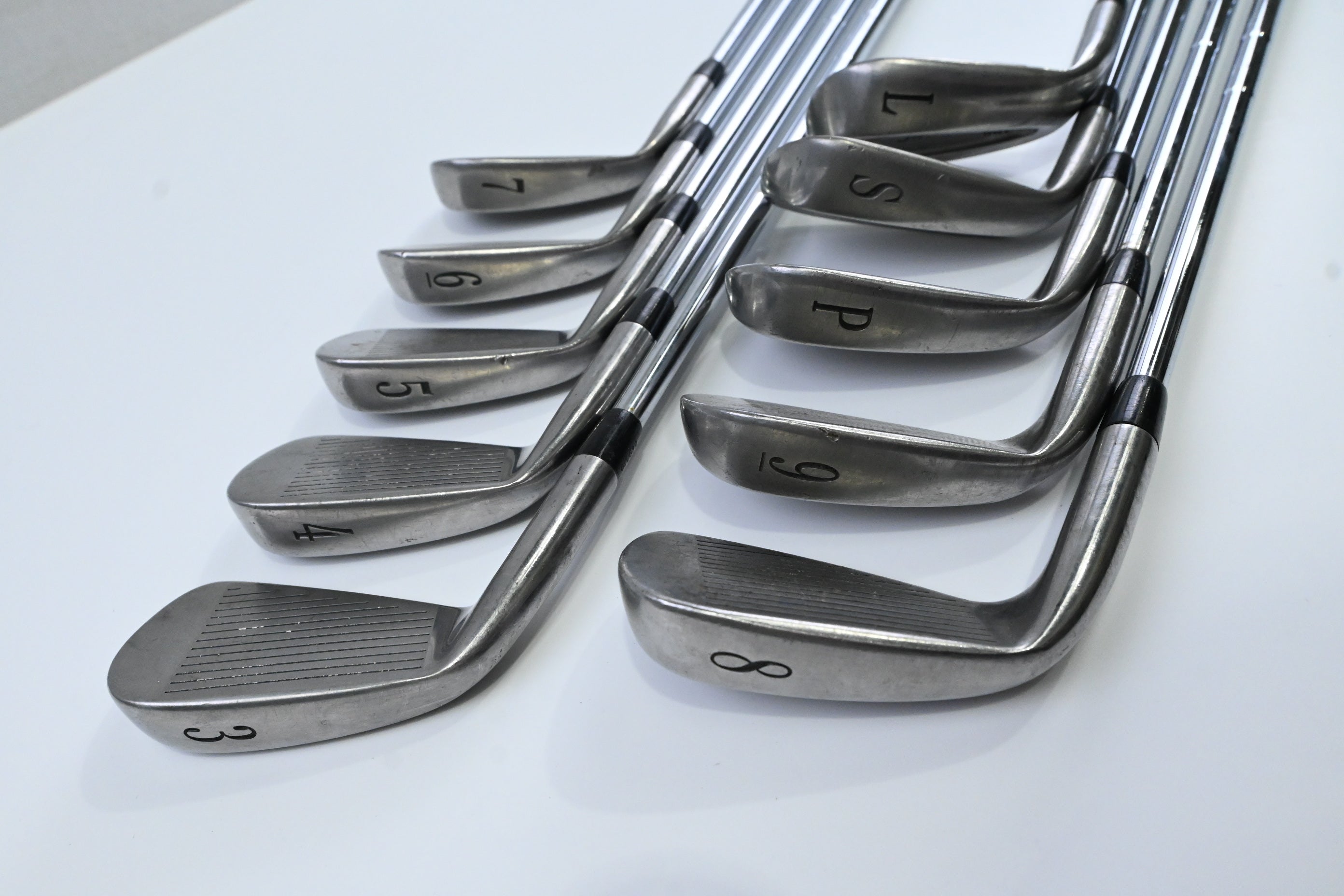 Titleist DCI 981 Irons / 3-PW+SW+LW / Stiff Flex Titleist Tri Spec Shafts