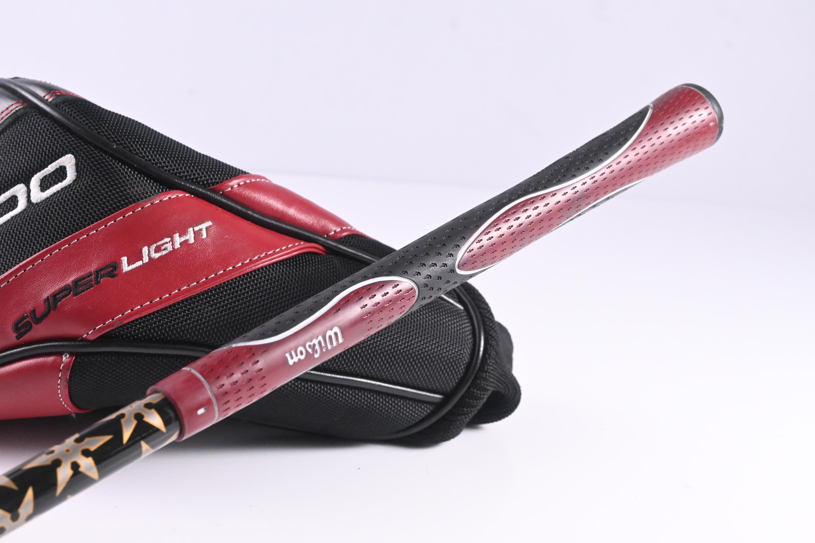 Wilson Staff D200 Driver / 9 Degree / Regular Flex Fubuki Z-Series 65 Shaft