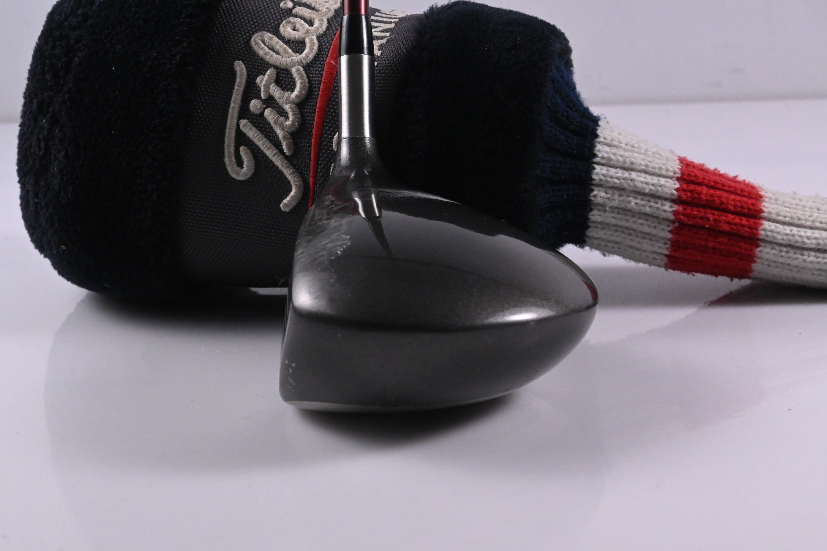 Left Hand Titleist 975 J Driver / 9.5 Degree / Stiff Flex Grafalloy ProLite 35