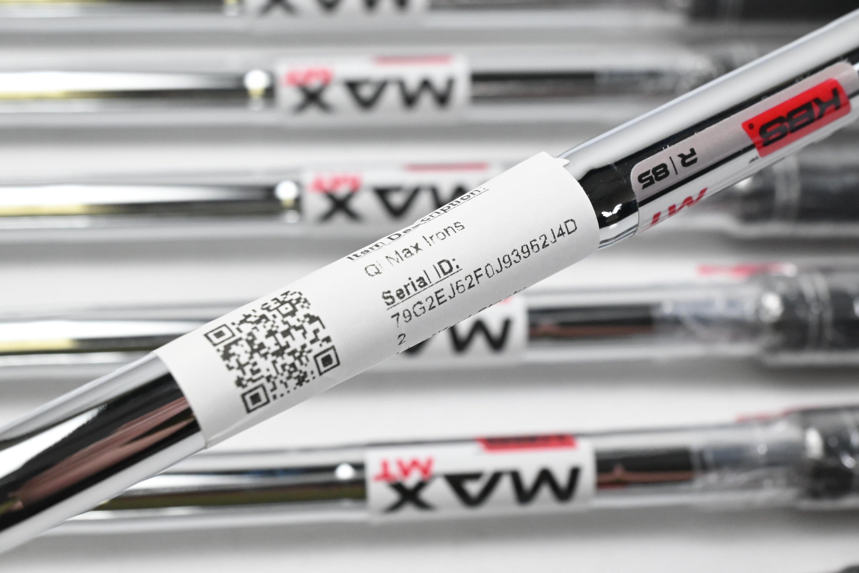 Taylormade Qi Max Irons / 5-PW+SW / Regular Flex KBS MAX MT 85 Shafts