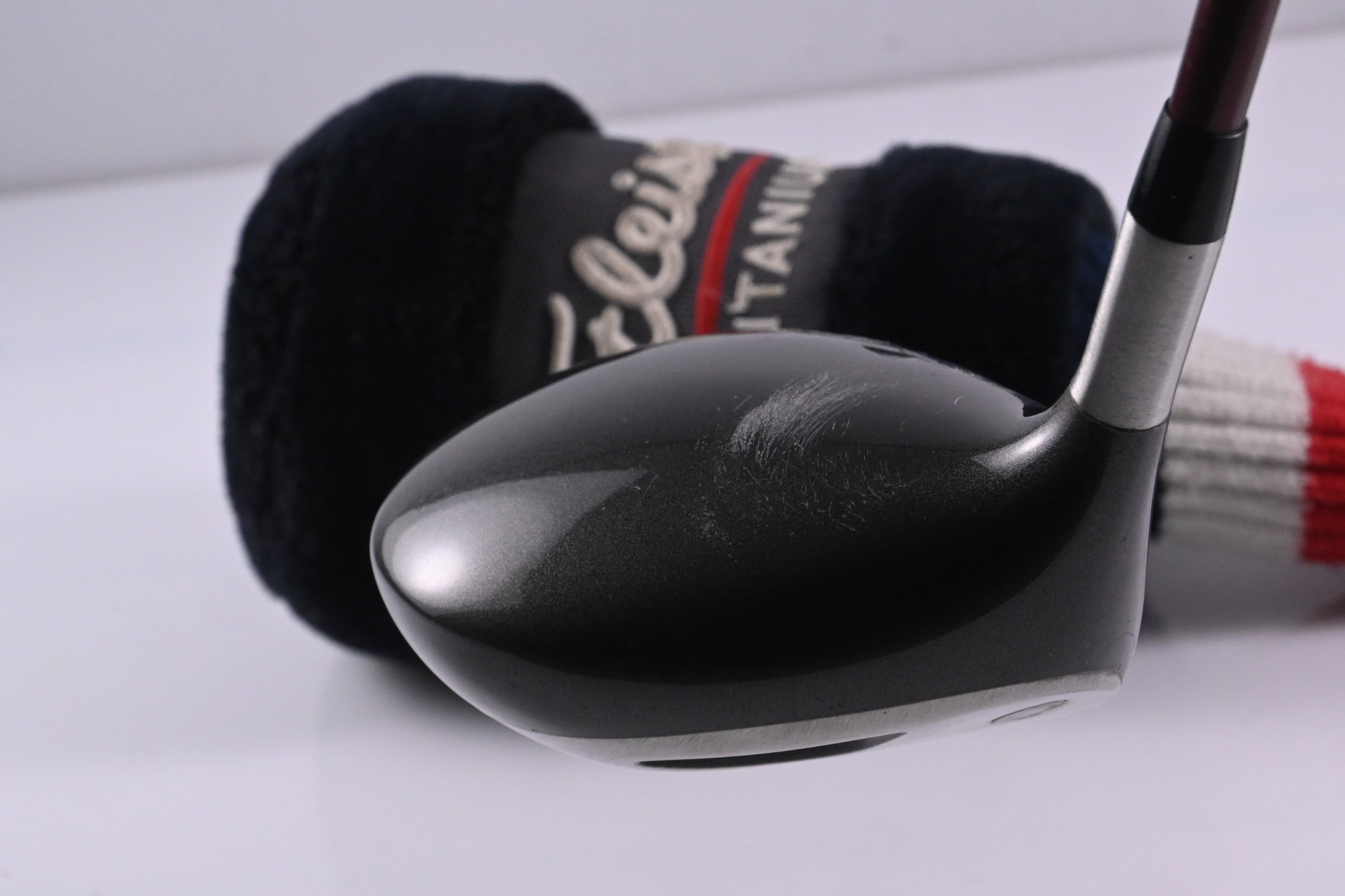 Left Hand Titleist 975 J Driver / 9.5 Degree / Stiff Flex Grafalloy ProLite 35