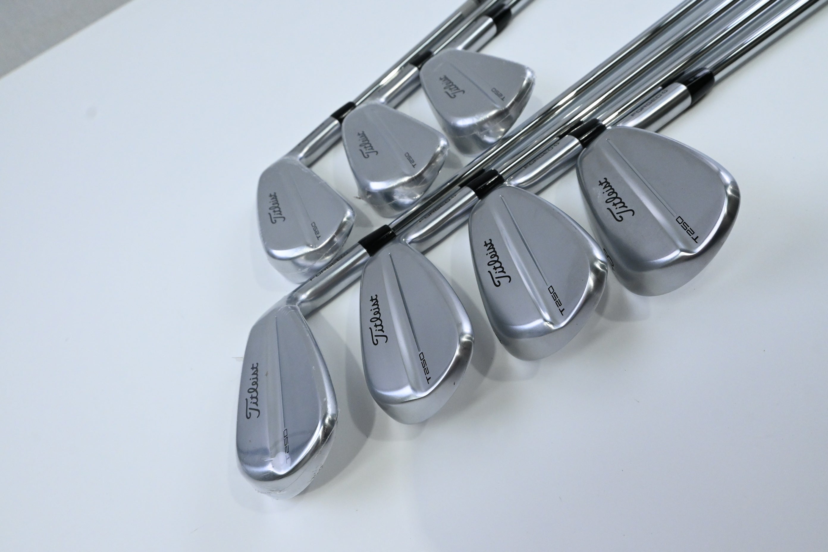 Titleist T250 2025 Irons / 5-PW+48° / Regular Flex AMT Black Shafts