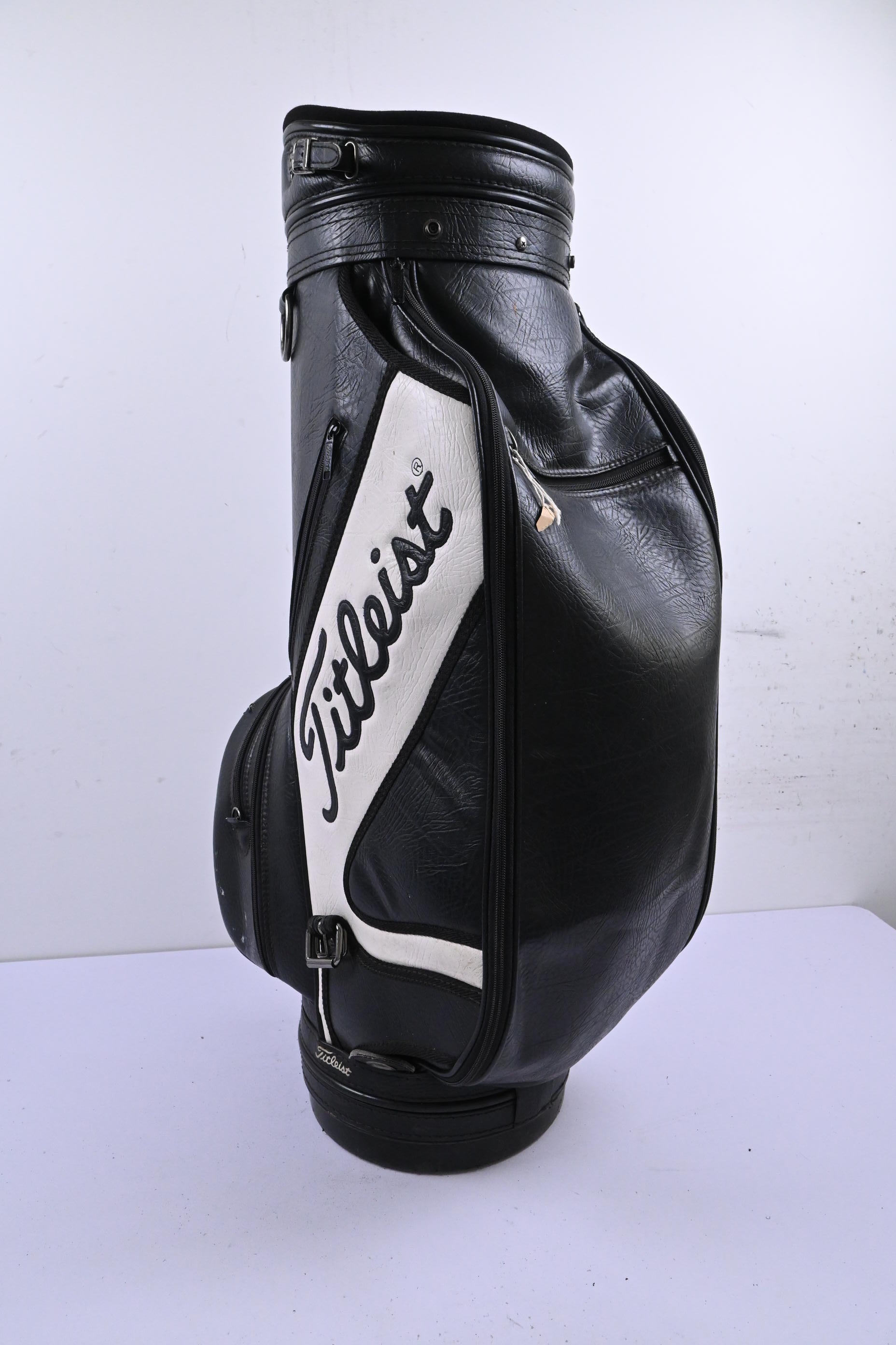 Titleist Tour Bag / 6-Way Divider / Black & White