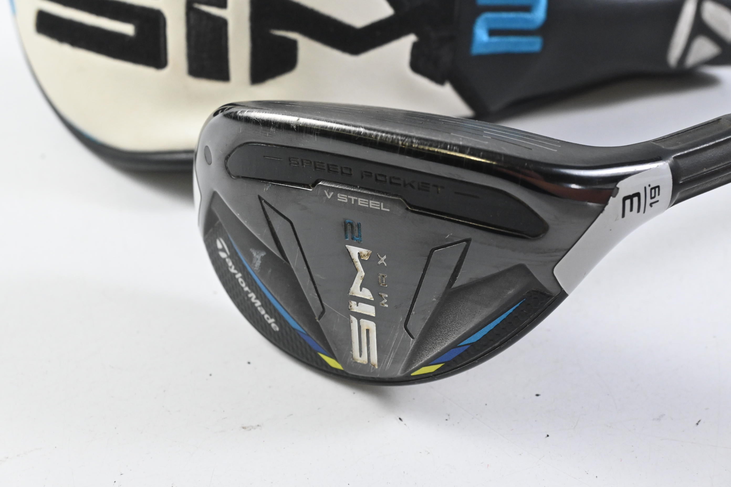 Taylormade SIM2 Max #3 Hybrid / 19 Degree / Stiff Flex Ventus Blue 7 Shaft