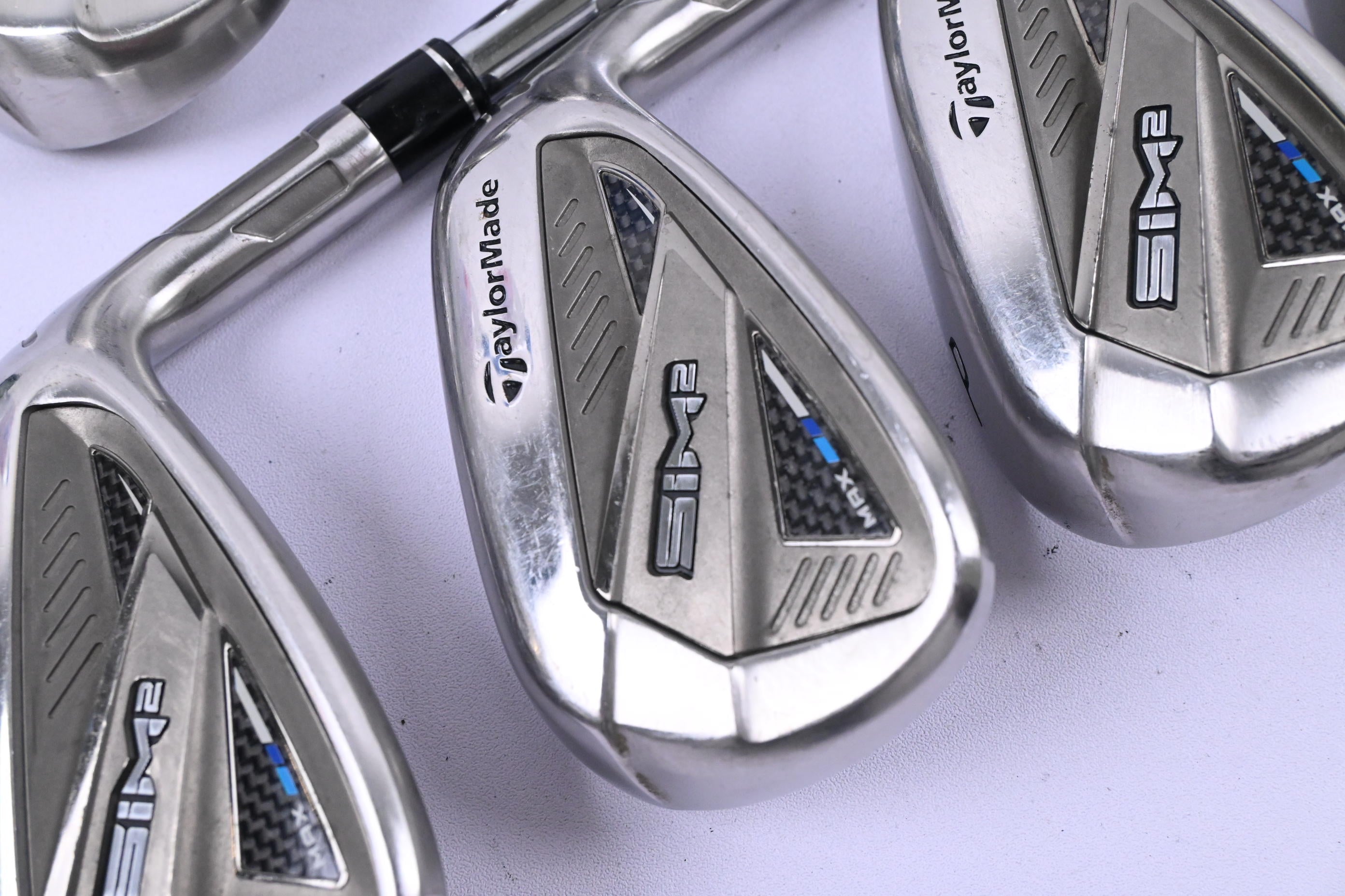 Taylormade SIM2 Max Irons / 5-PW+SW / Regular Flex KBS Max MT 85 Shafts