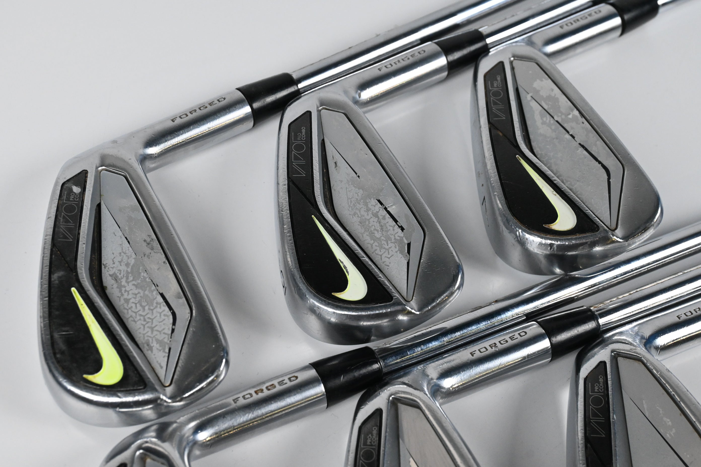 Nike Vapor Pro Combo Irons / 5-PW / Stiff Flex DG Pro S300 Shafts