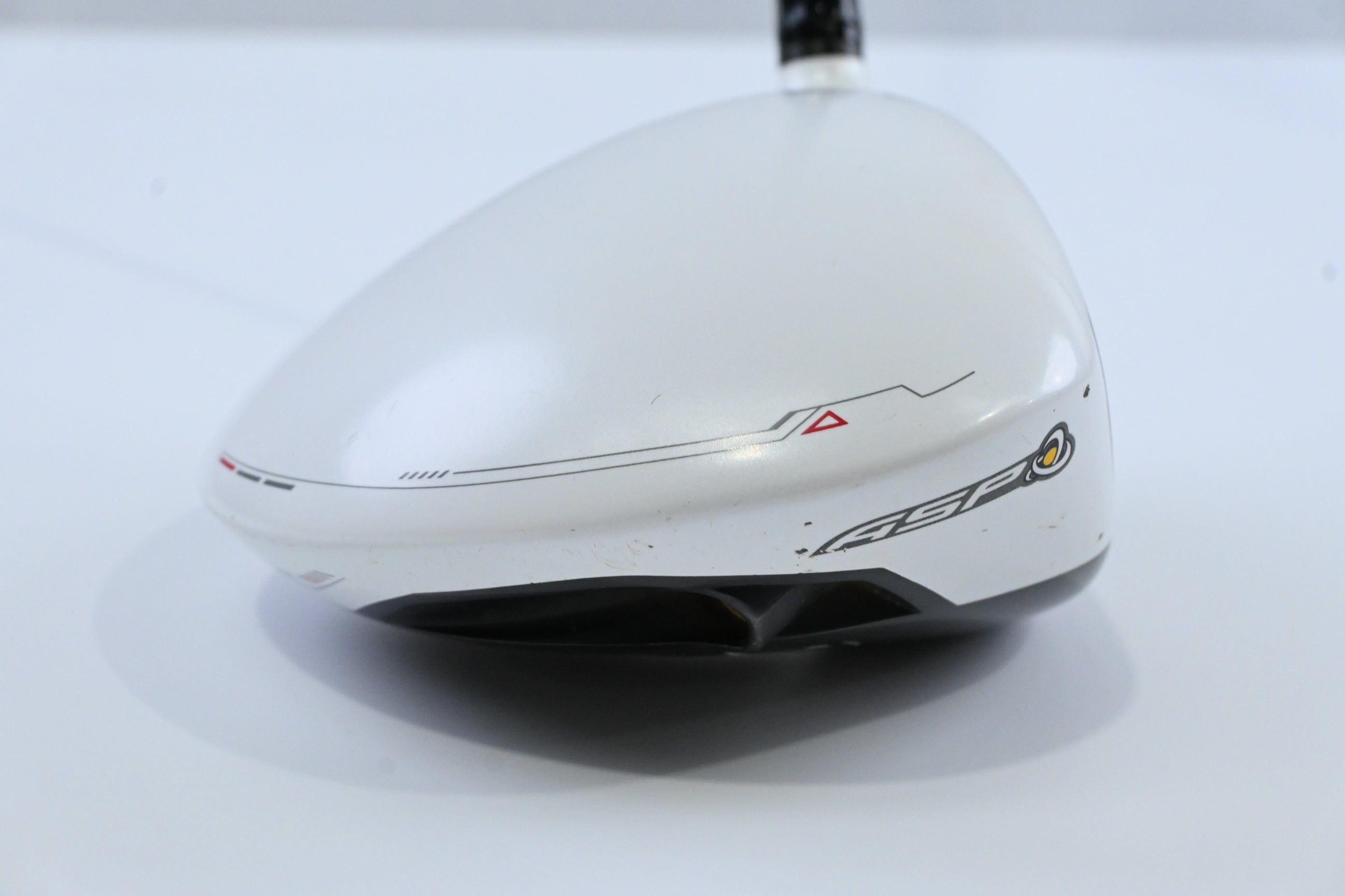 Taylormade R11 Driver / 10.5 Degree / Stiff Flex Fujikura Blur 60 Shaft
