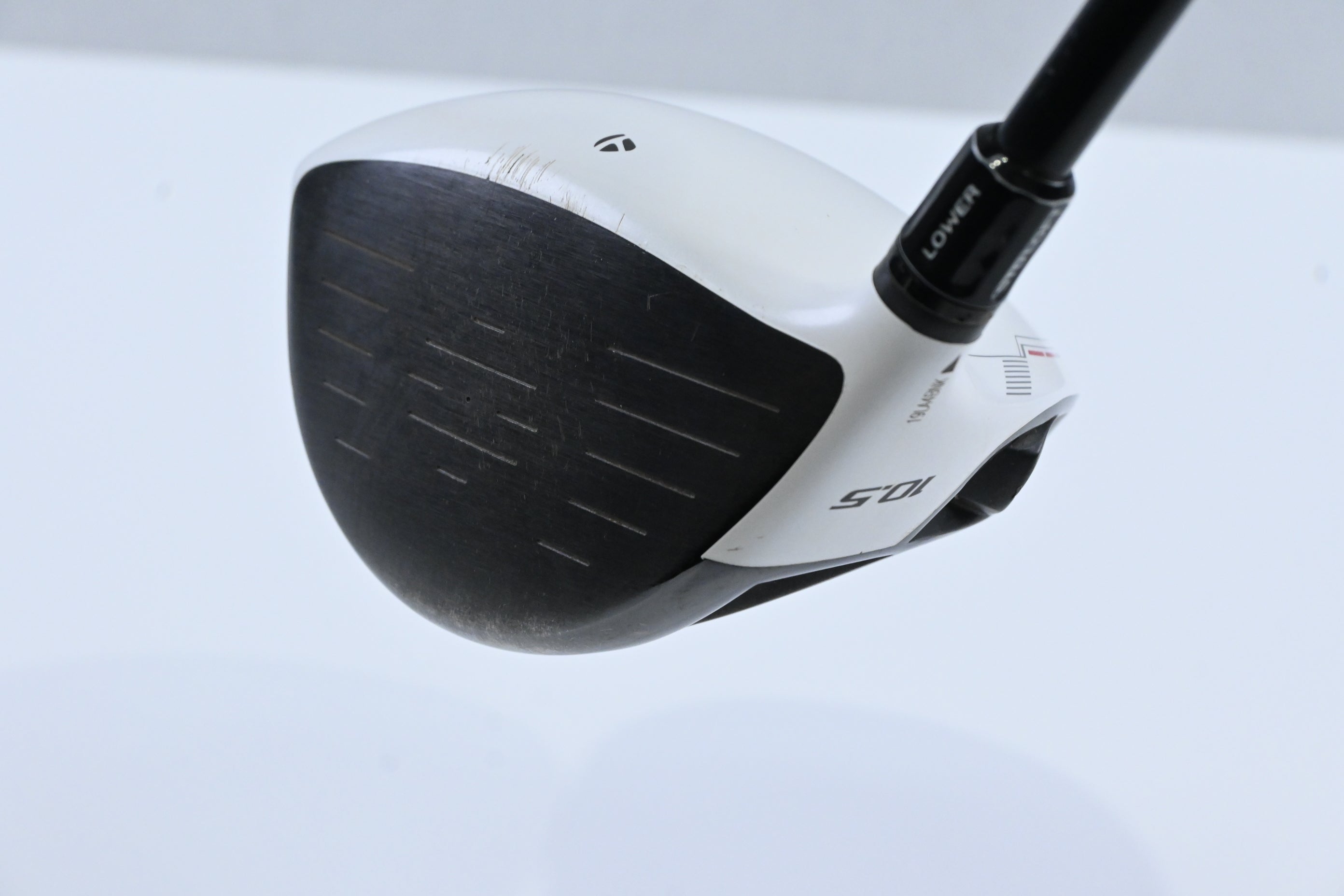 Taylormade R11 Driver / 10.5 Degree / Stiff Flex Fujikura Blur 60 Shaft