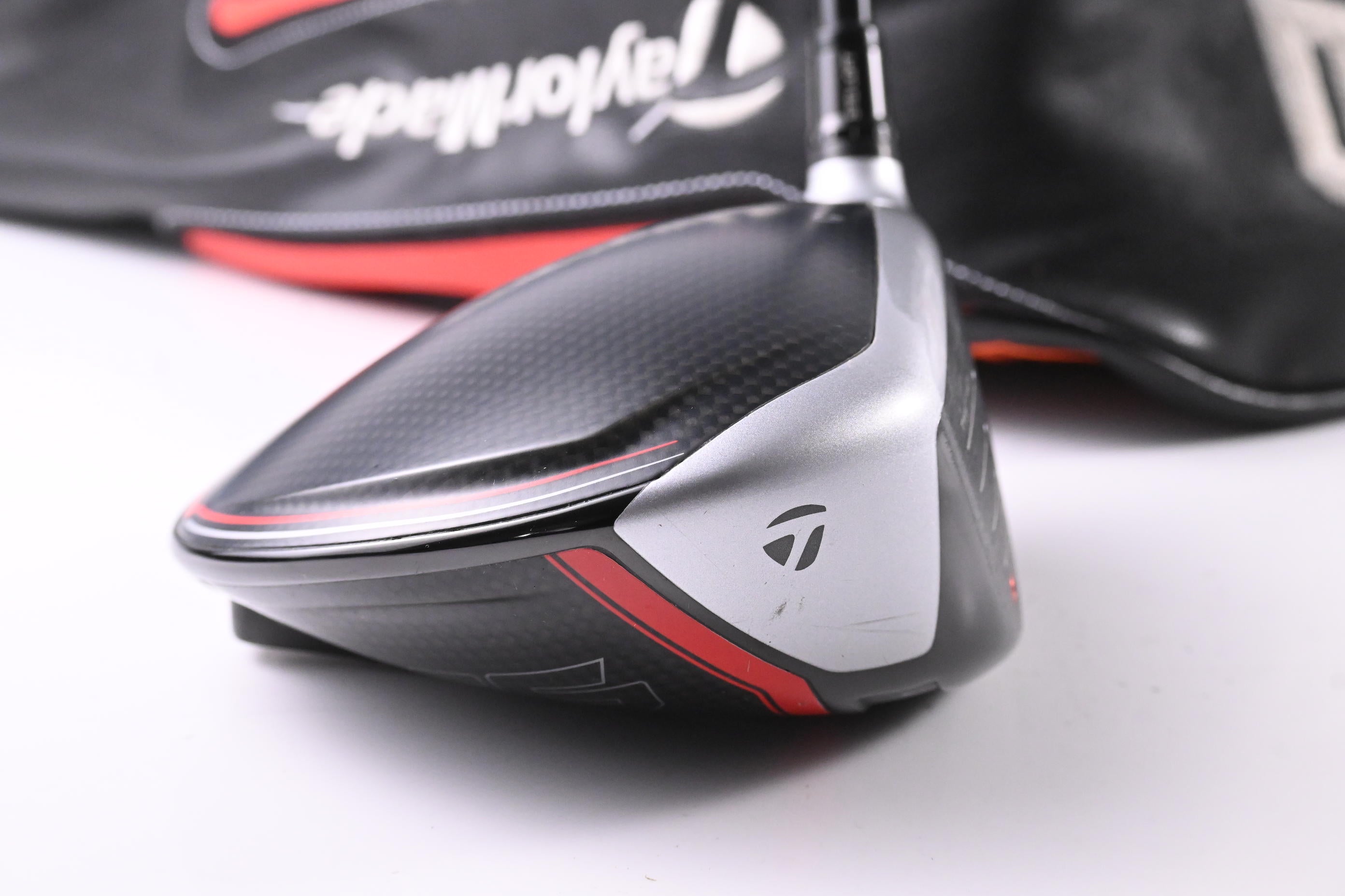 Taylormade M6 Driver / 10.5 Degree / Stiff Flex Fujikura Atmos Black 6 Shaft