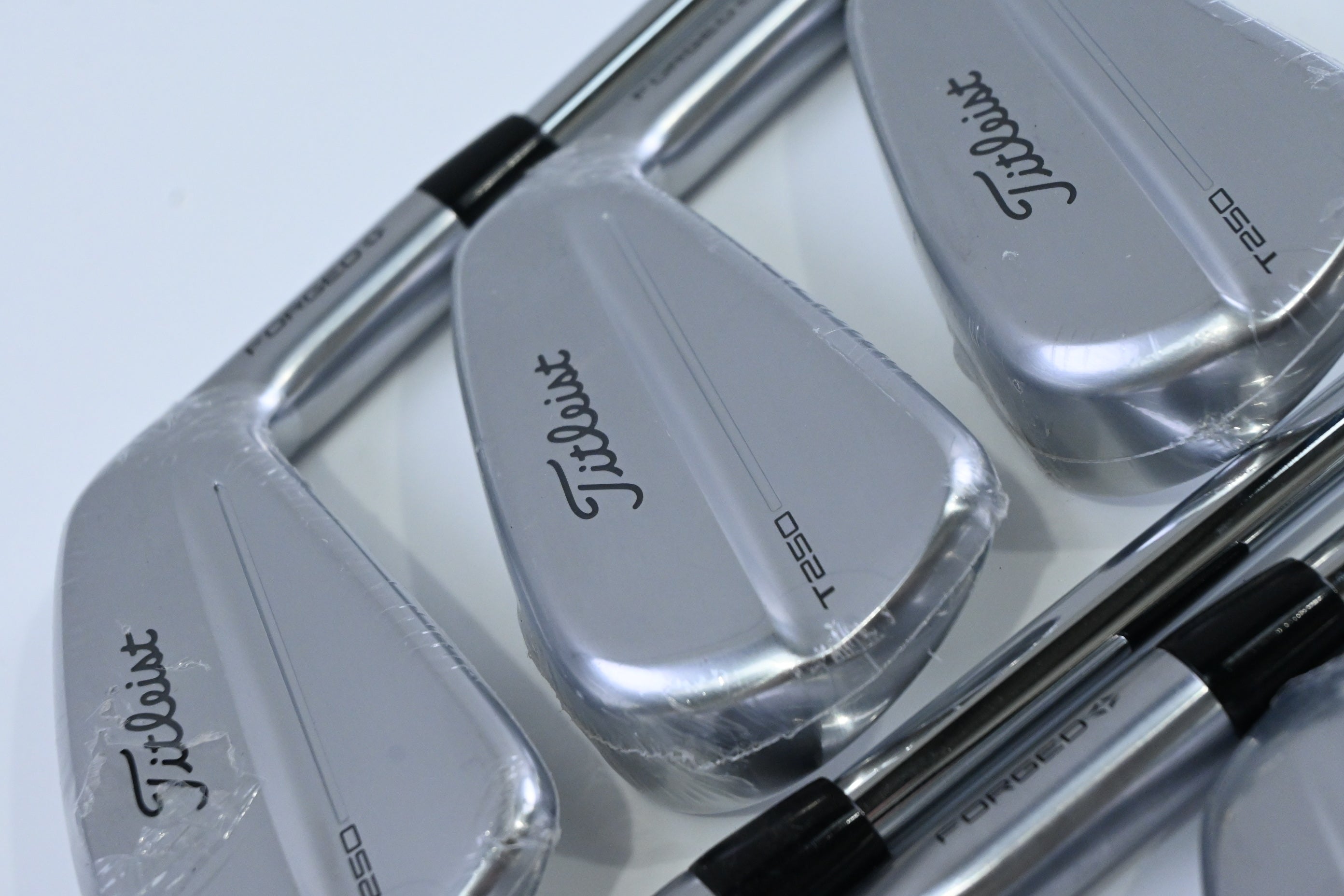 Titleist T250 2025 Irons / 5-PW+48° / Regular Flex AMT Black Shafts