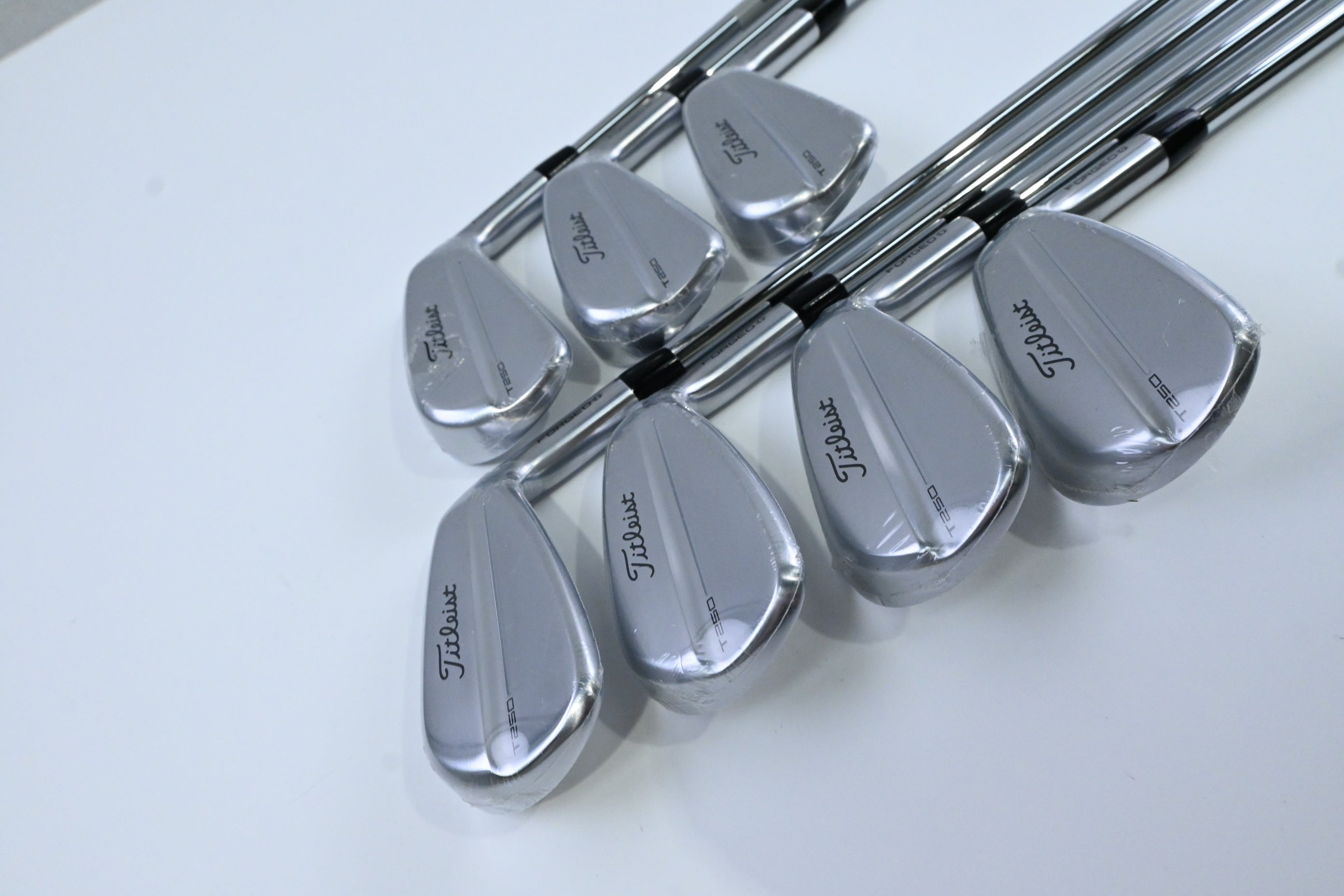 Titleist T250 2025 Irons / 5-PW+48° / Regular Flex AMT Black Shafts
