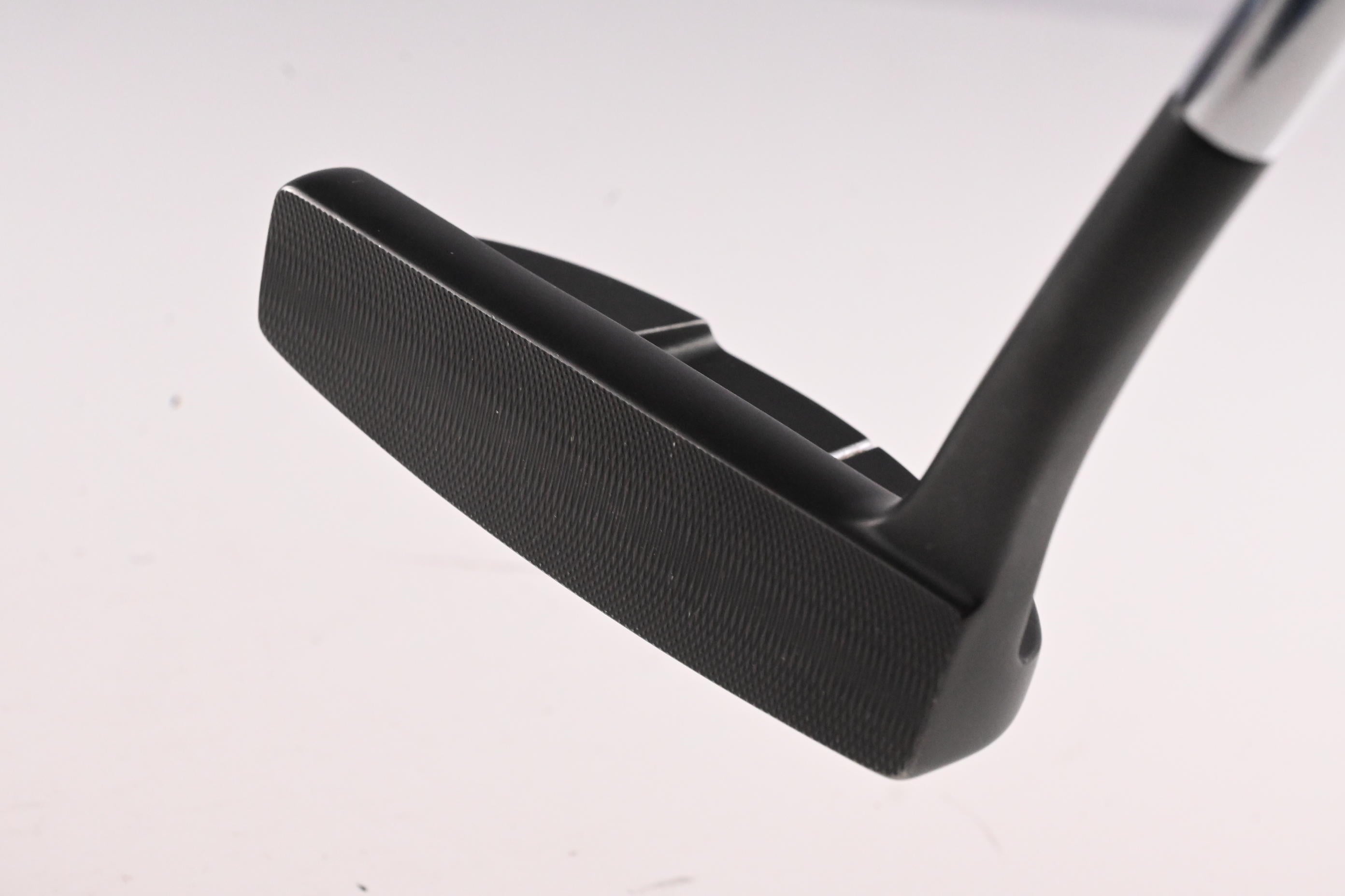 Cleveland Classic Black #2 Putter / 35 Inch