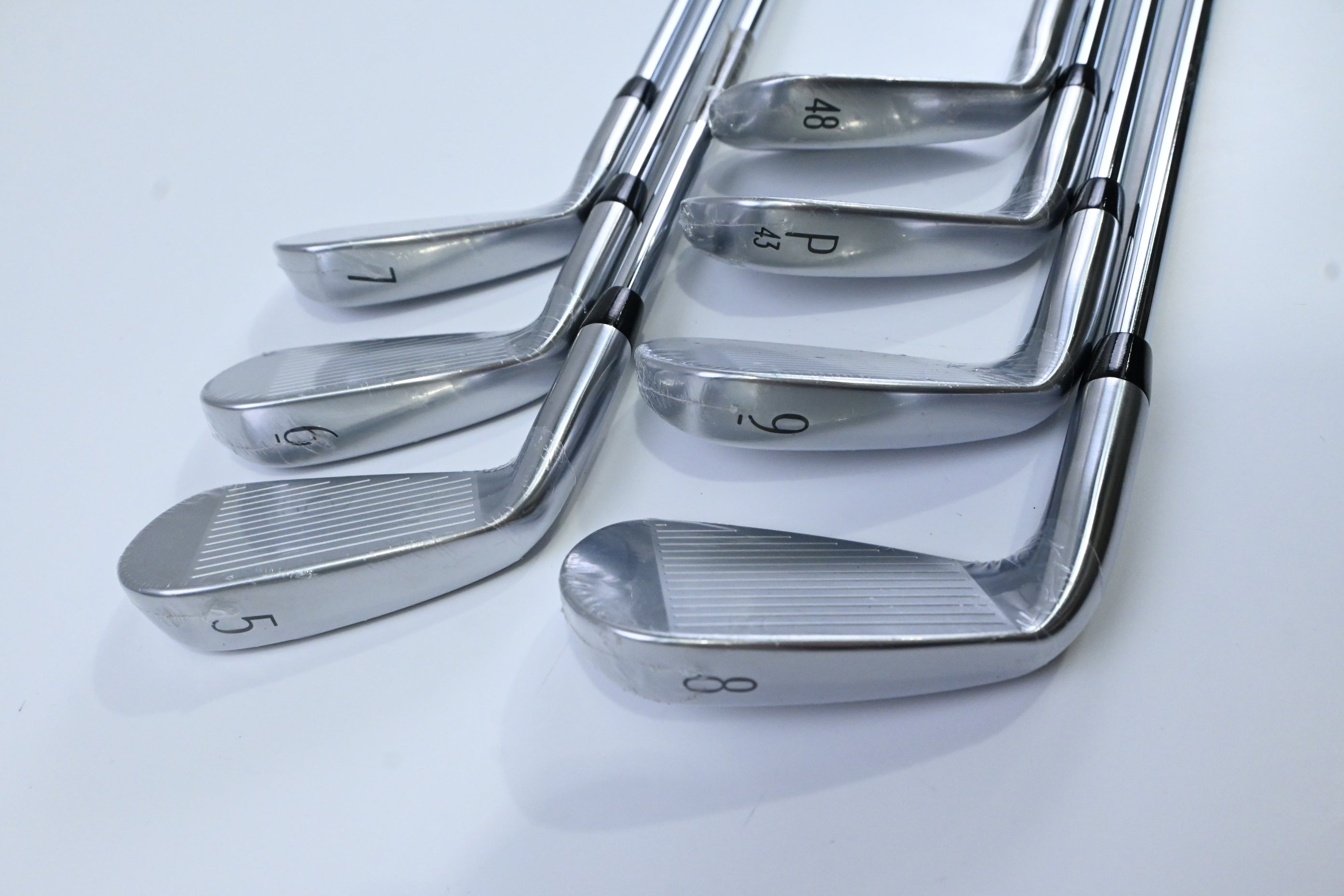 Titleist T250 2025 Irons / 5-PW+48° / Regular Flex AMT Black Shafts
