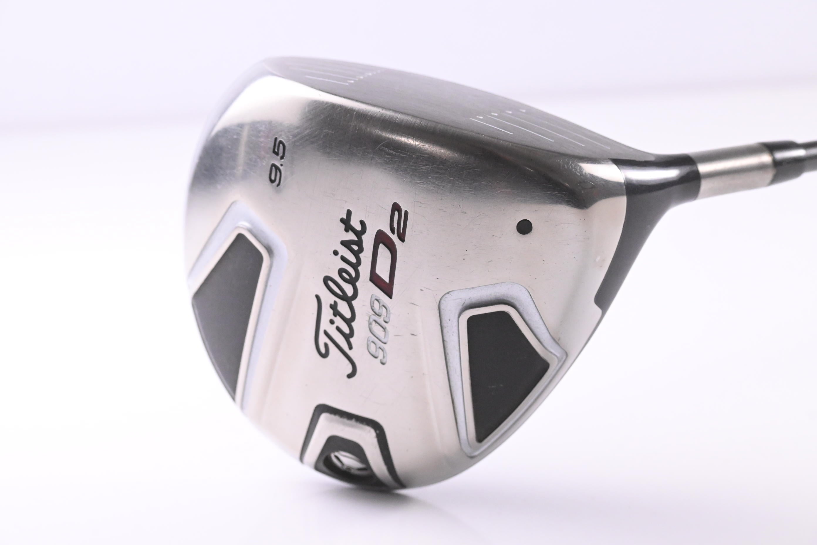 Titleist 909 D2 Driver / 9.5 Degree / Regular Flex Aldila XV Shaft
