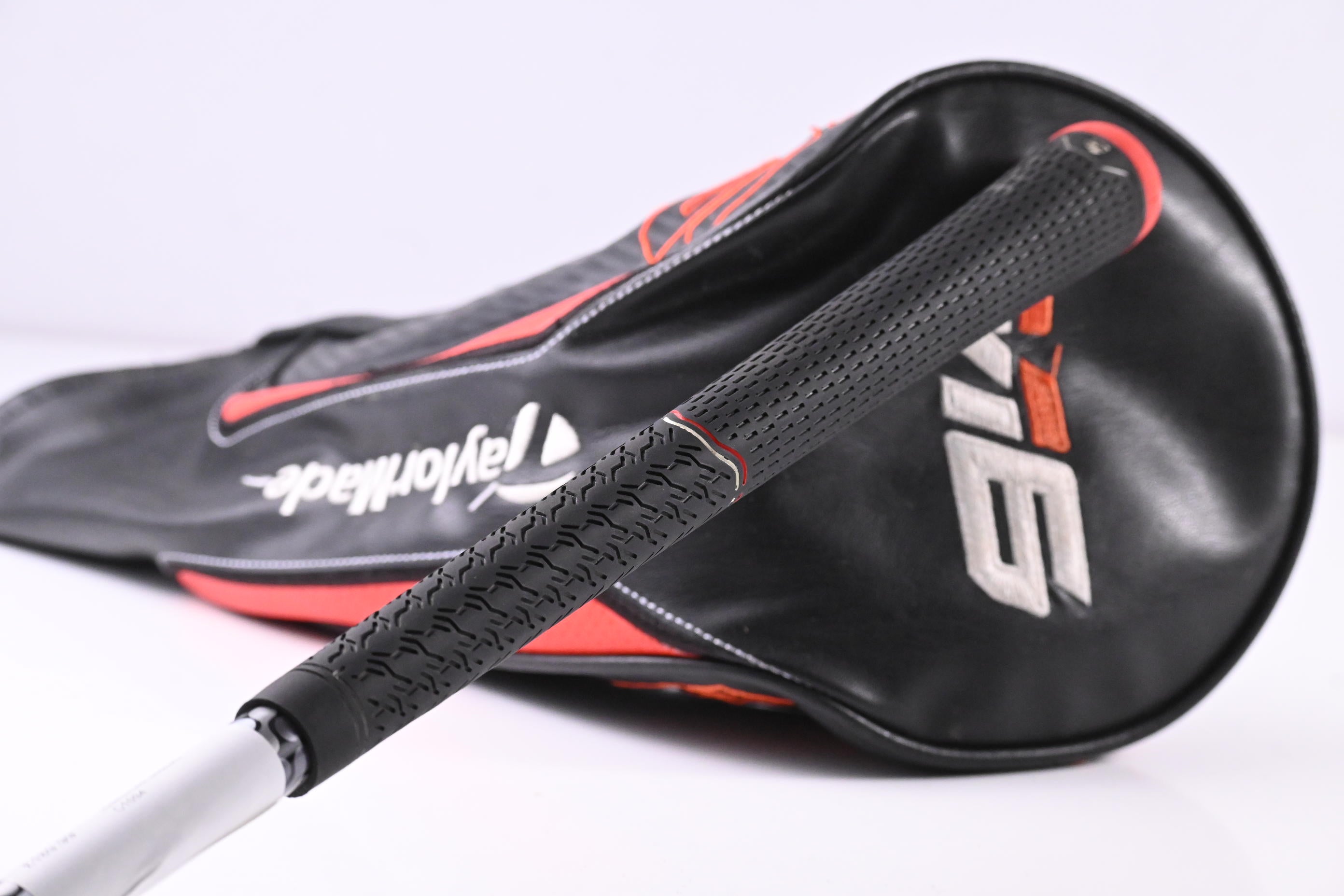 Taylormade M6 Driver / 10.5 Degree / Stiff Flex Fujikura Atmos Black 6 Shaft