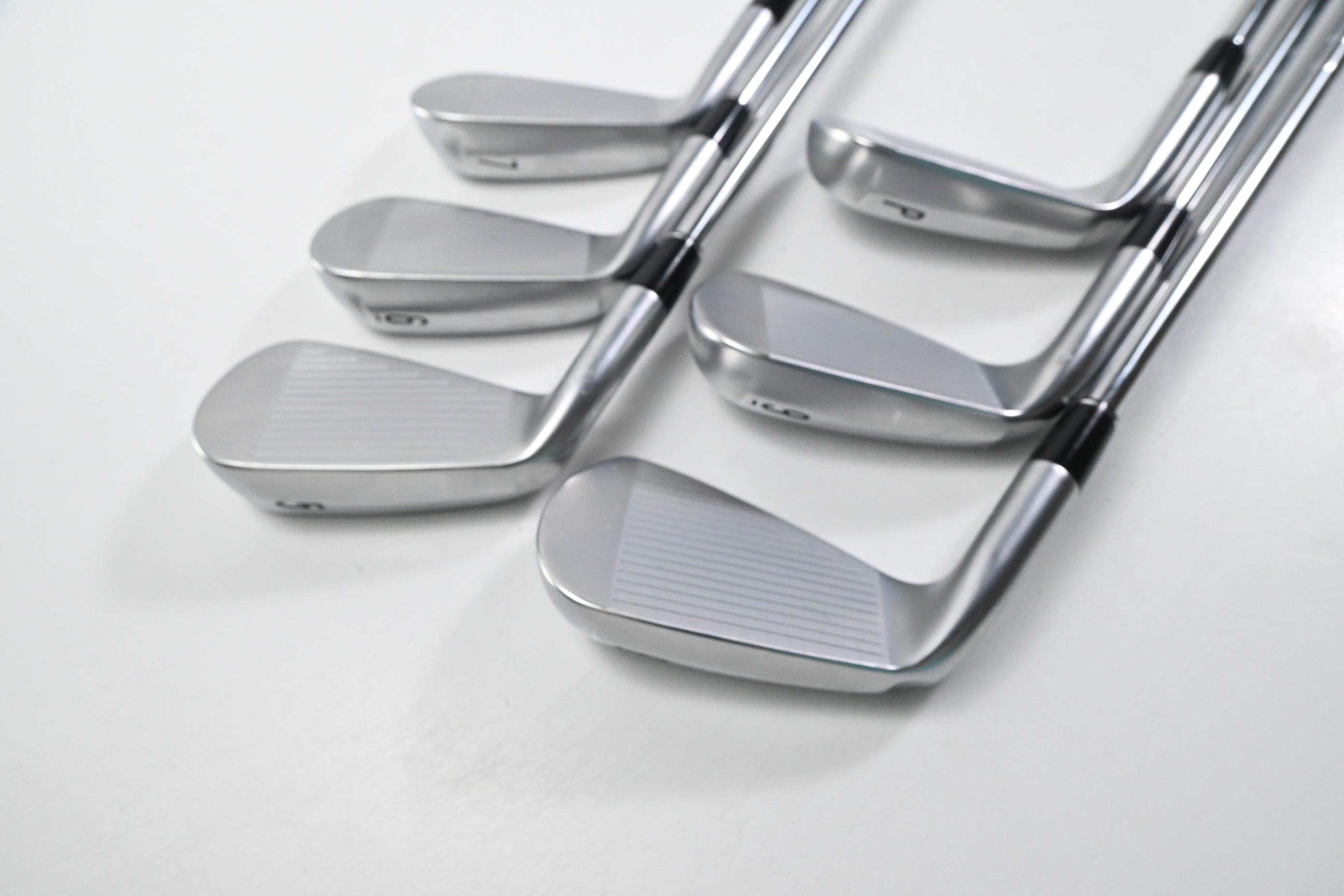 Srixon ZXiR Irons / 5-PW / Regular Flex KBS Tour Lite Shafts
