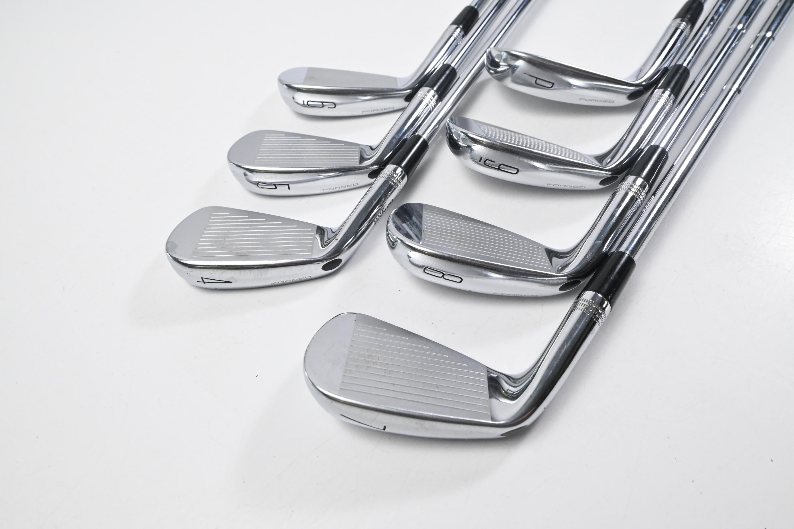Wilson Staff Model 2024 CB Irons / 4-PW / Stiff Flex Dynamic Gold S300 MID 115