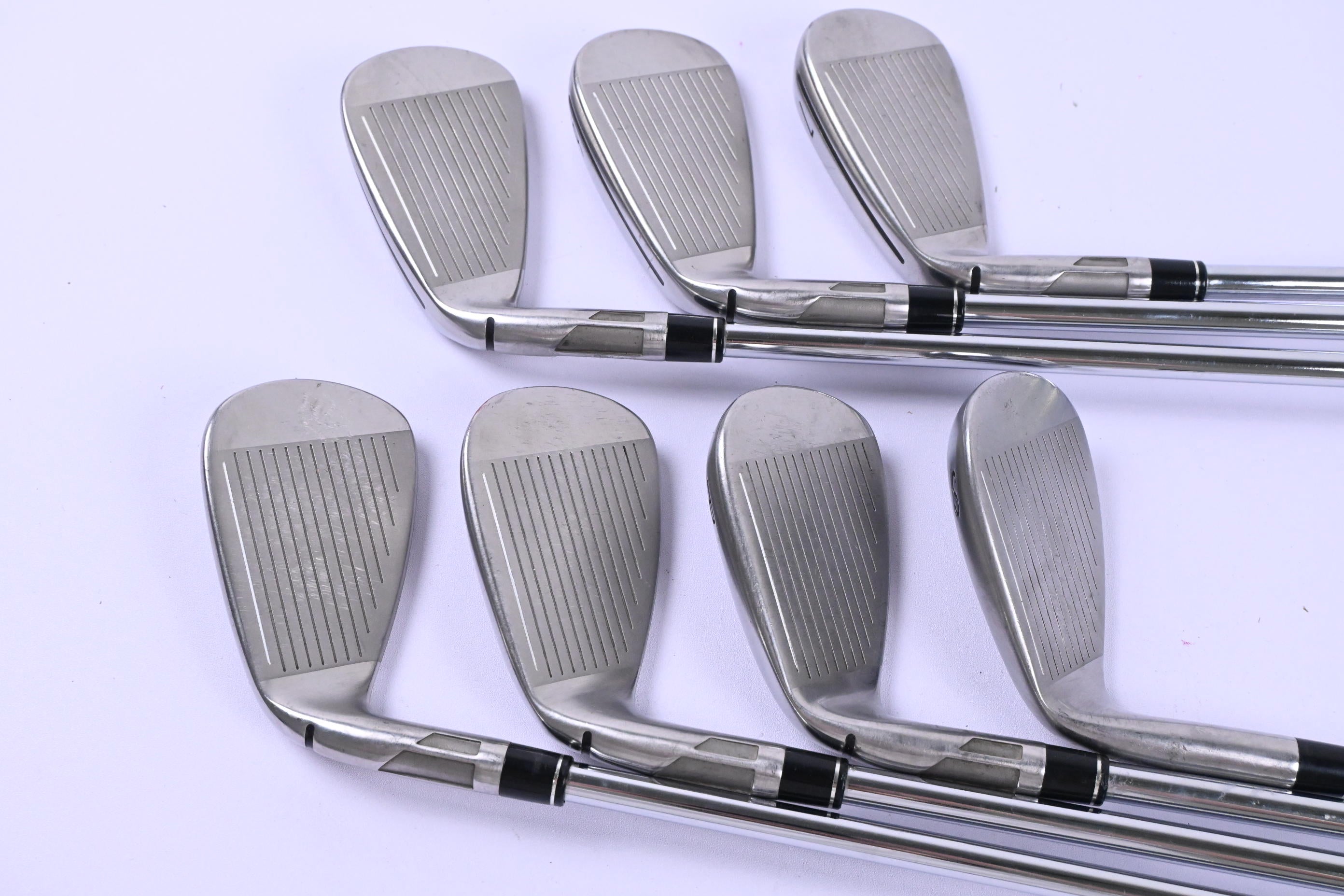 Taylormade SIM2 Max Irons / 5-PW+SW / Regular Flex KBS Max MT 85 Shafts