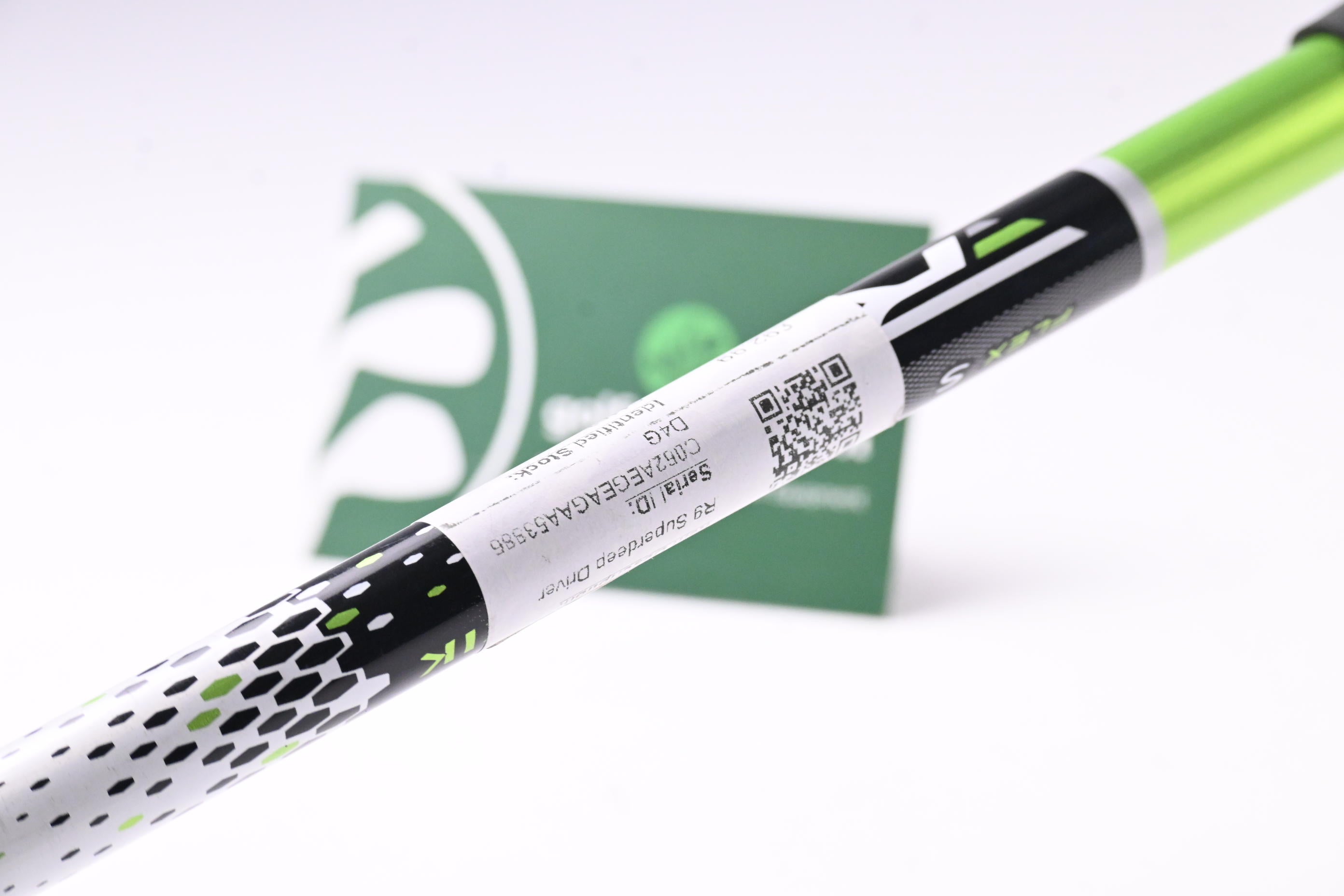 Taylormade R9 Superdeep Driver / 8.5 Degree / Stiff Flex Taylormade RBZ Xcon-6