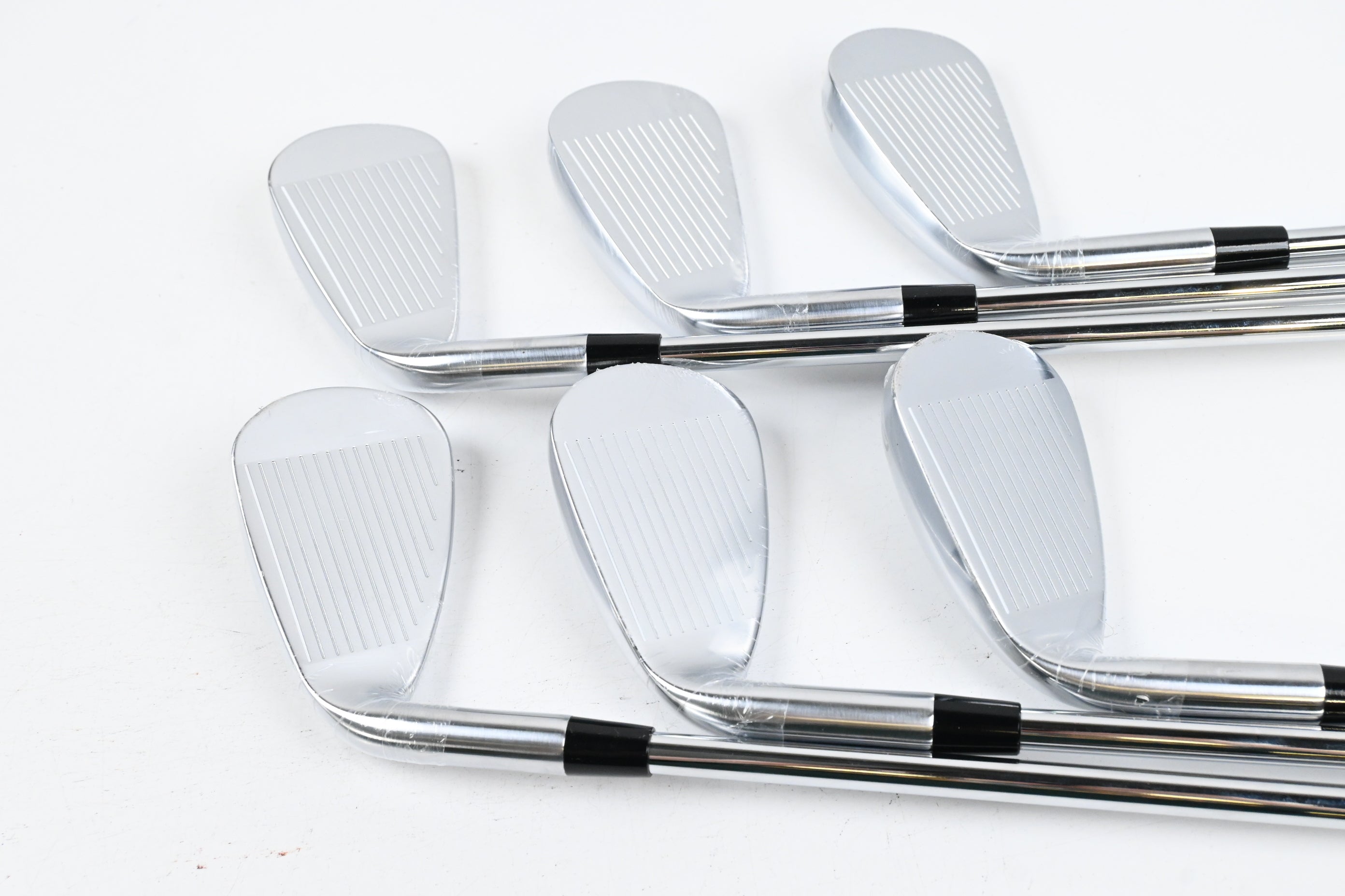 Callaway Quantum Max OS Irons / 5-PW / Regular Flex Elevate 85 Shafts