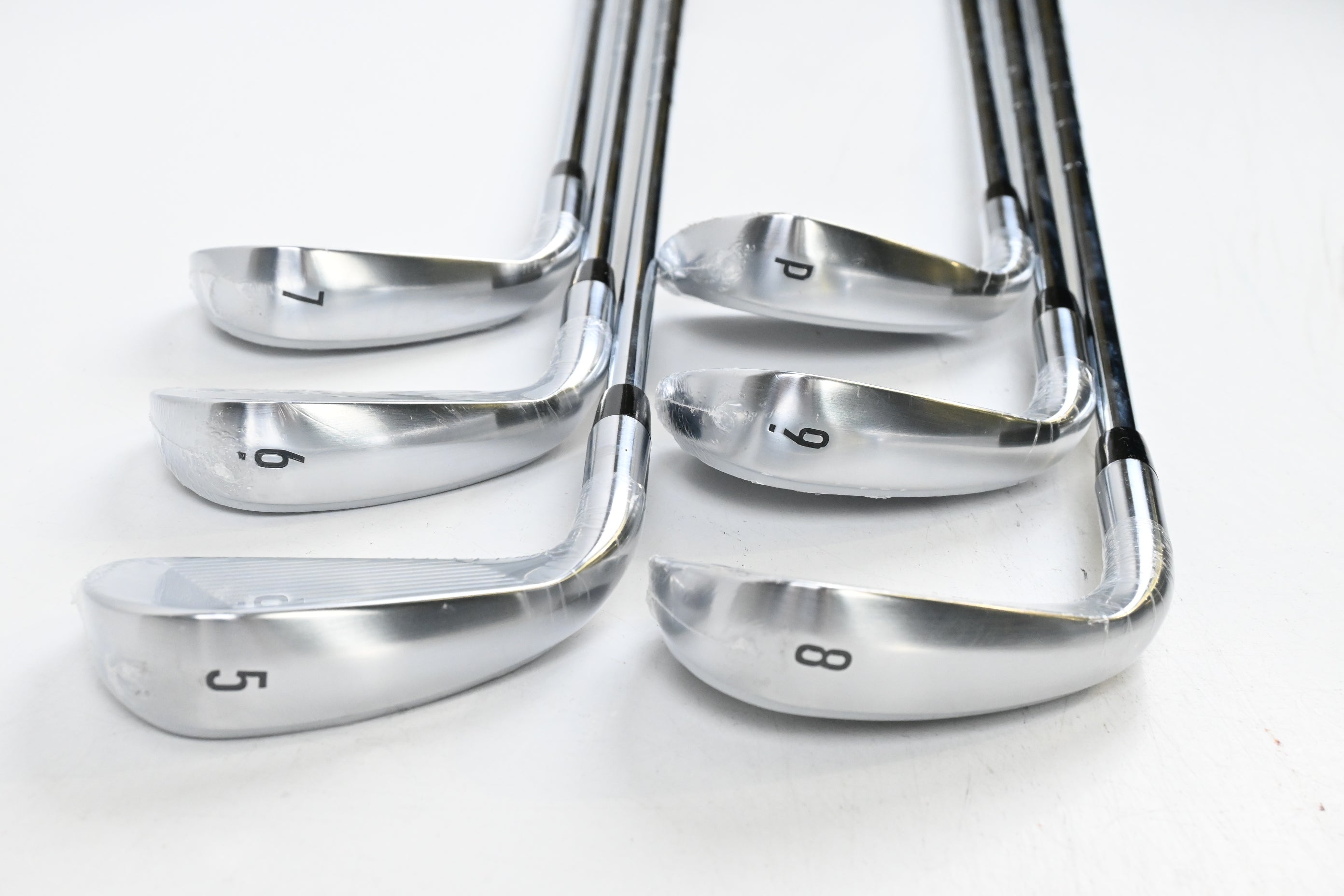 Callaway Quantum Max OS Irons / 5-PW / Regular Flex Elevate 85 Shafts