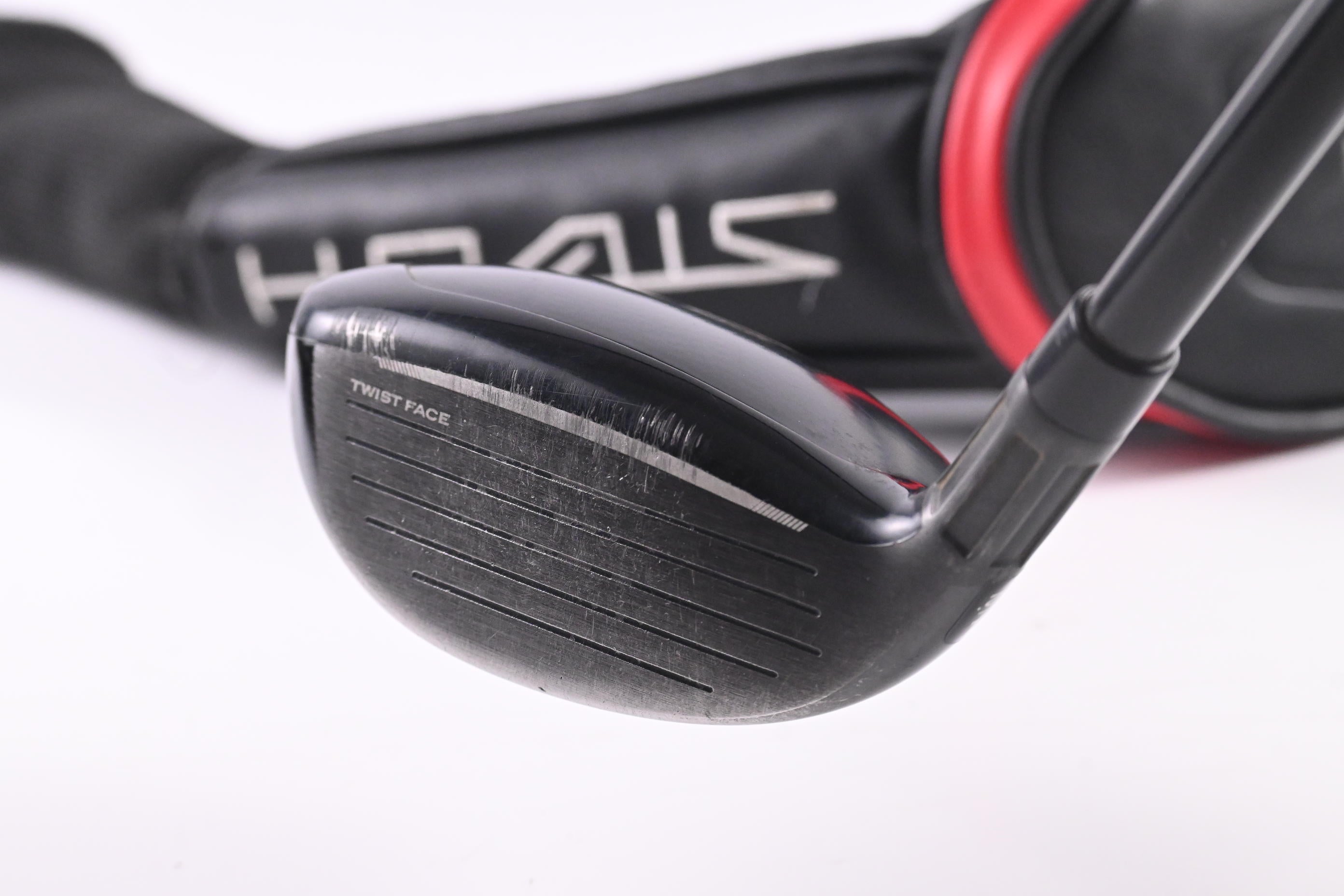 Taylormade Stealth #4 Hybrid / 22 Degree / Regular Flex Fujikura Ventus Red 6