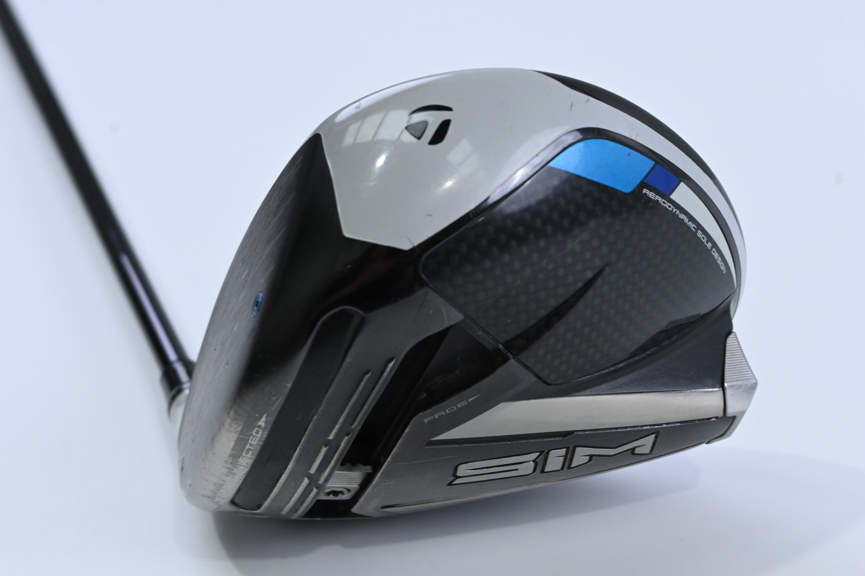 Left Hand Taylormade SIM Driver / 10.5 Degree / Regular Flex Tensei AV Raw Blue