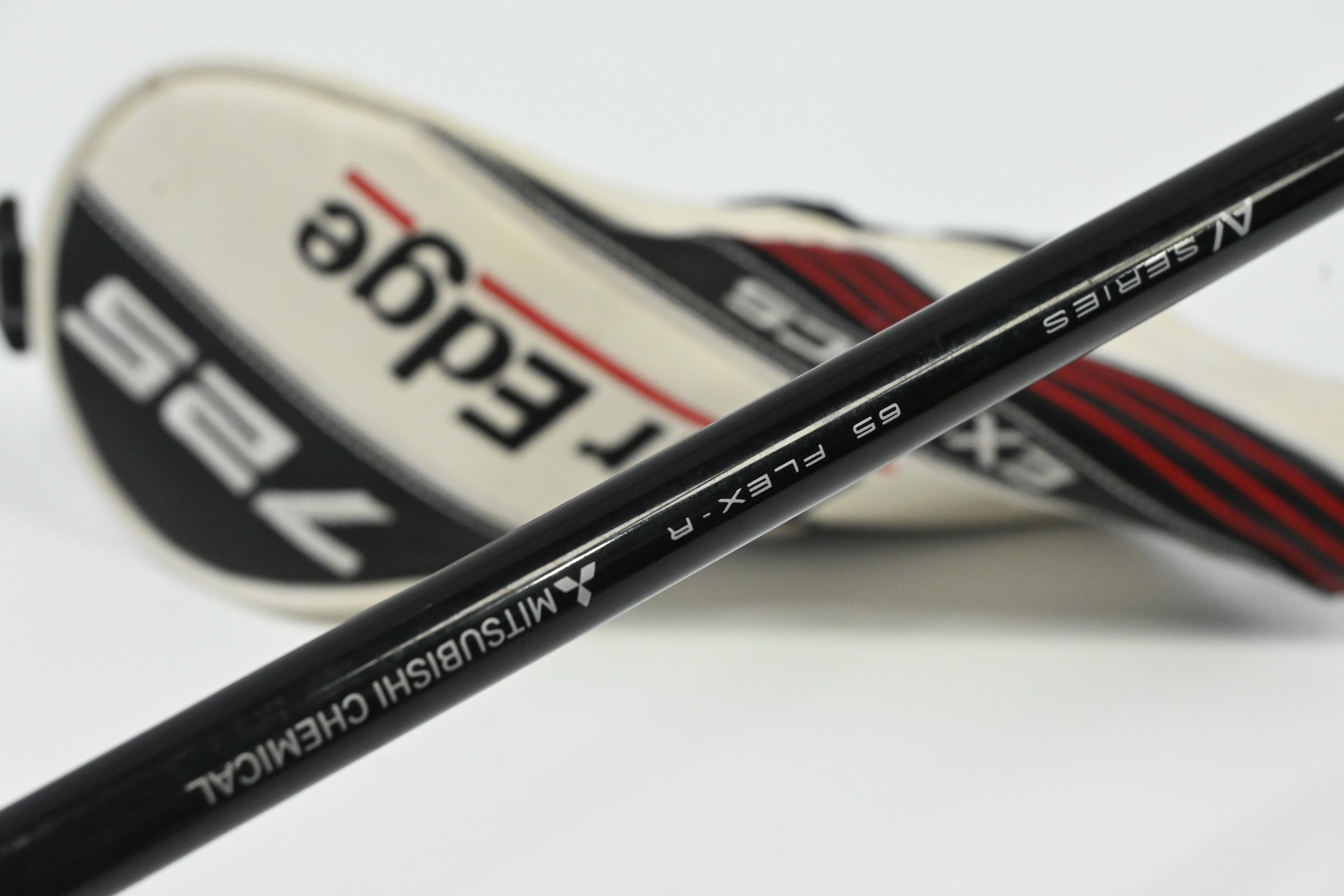 Tour Edge E523 #4 Hybrid / 22 Degree / Regular Flex Tensei AV Blue 65 Shaft