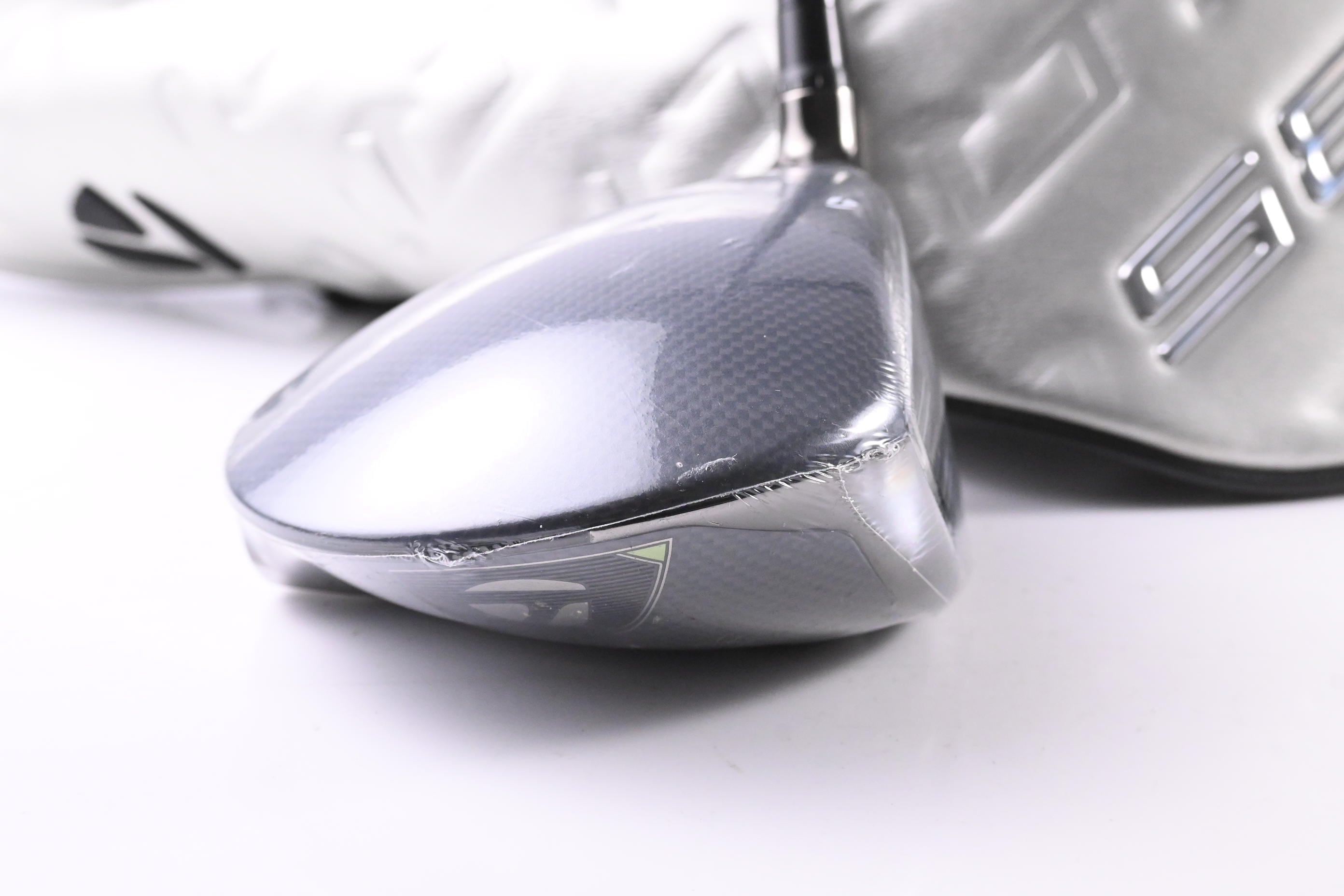 Taylormade Qi35 LS Driver / 9 Degree / Stiff Flex Kai'li Dark Waves Blue CB 60