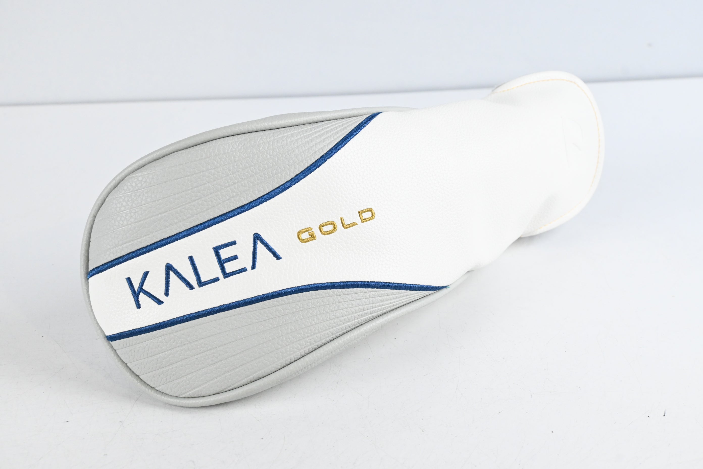 Ladies Taylormade Kalea Gold #3 Wood / 16 Degree / Ladies Flex Kalea Gold 40