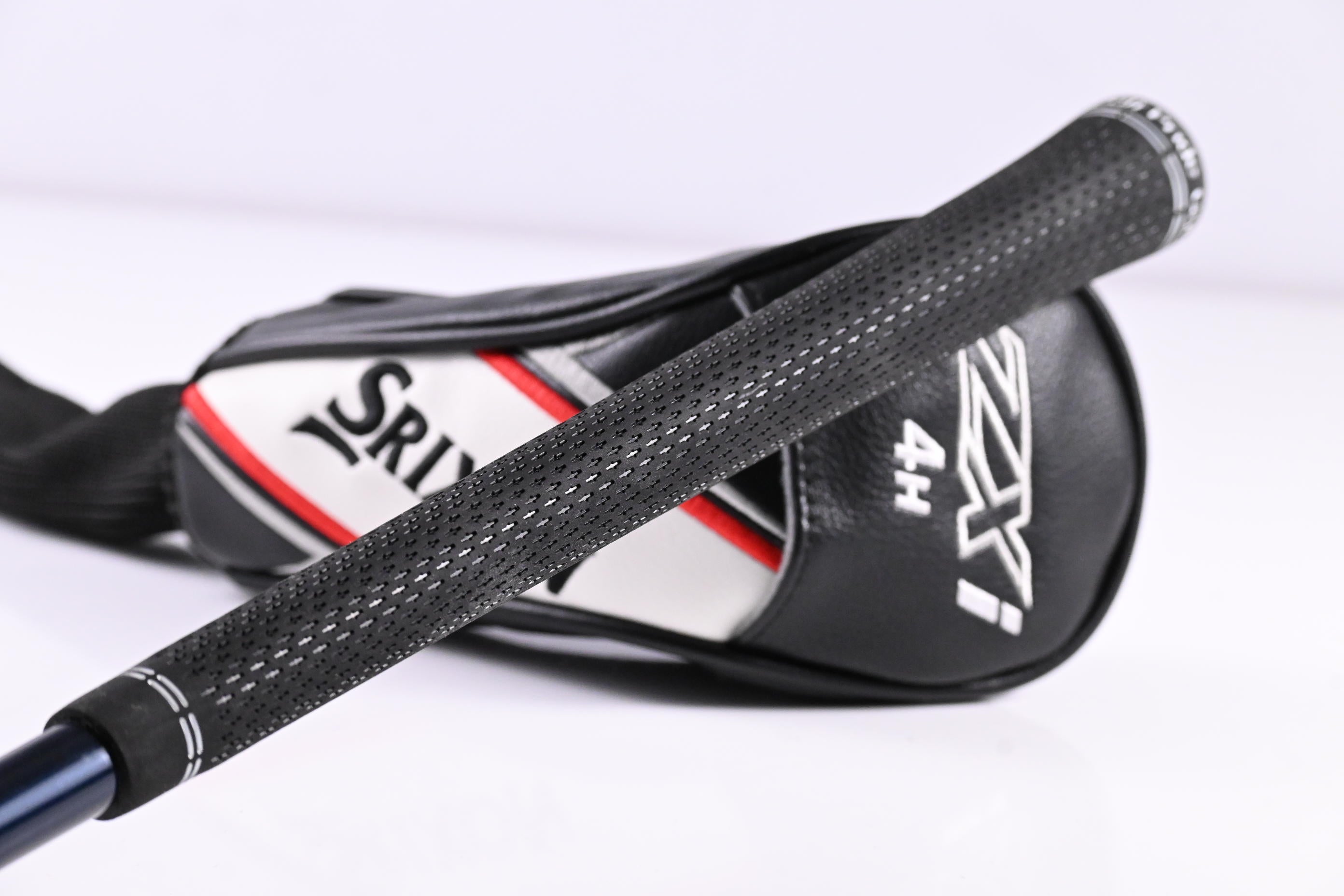 Srixon ZXi #4 Hybrid / 22 Degree / Regular Flex Fujikura Ventus TR Blue 7 Shaft