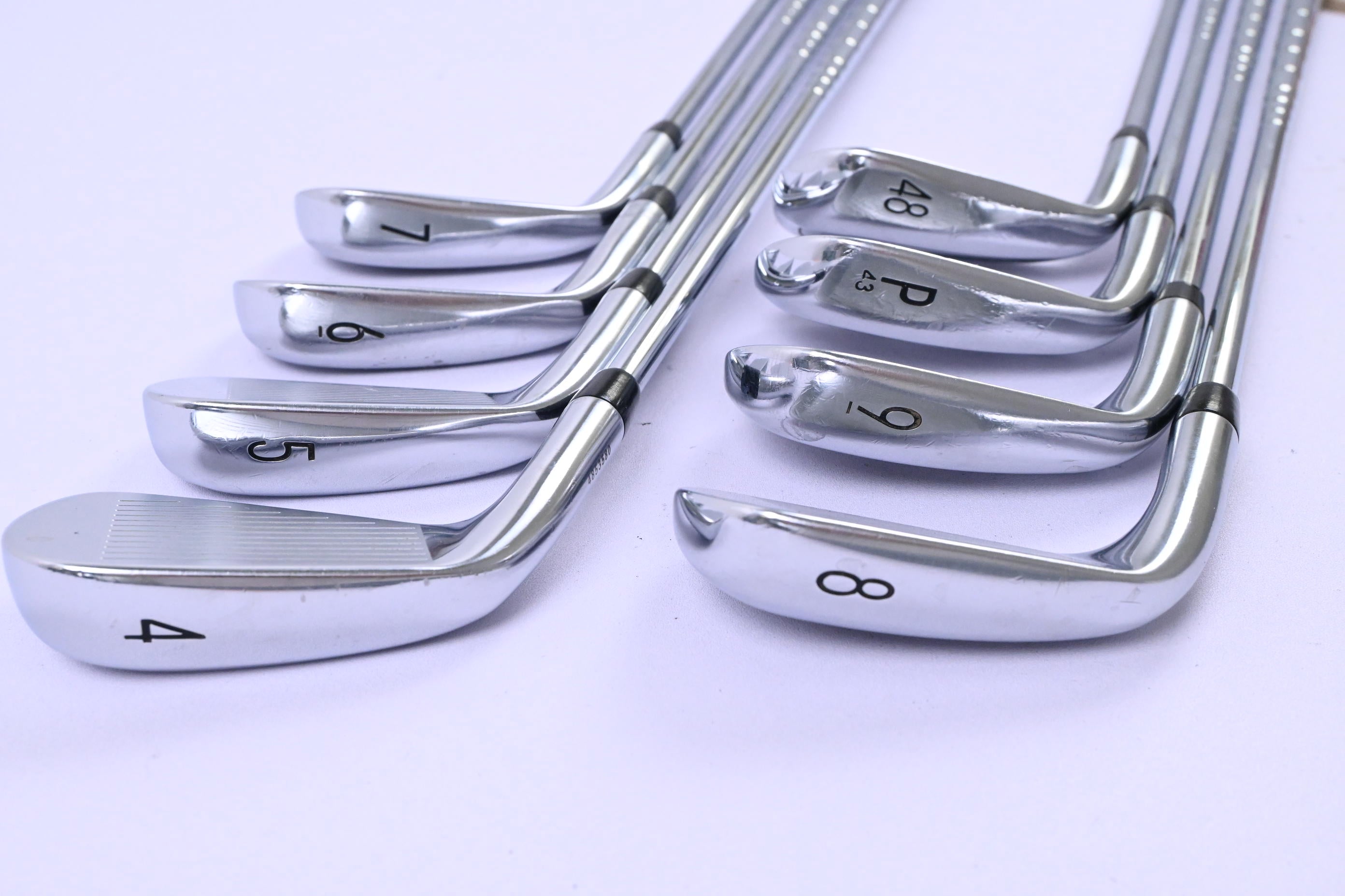 Titleist T200 2019 Irons / 4-PW+GW / Stiff Flex AMT Black S300 Shafts