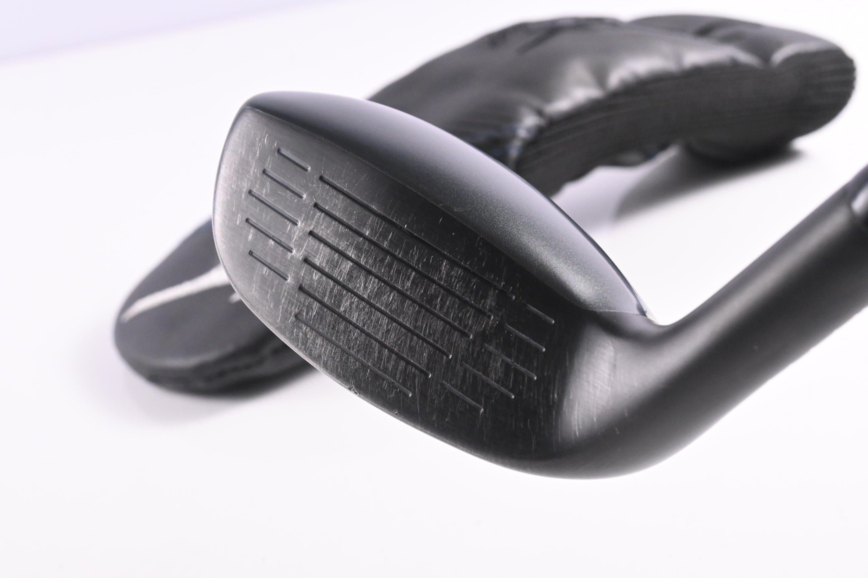 Mizuno JPX 925 Fli-Hi #7 Hybrid / 28 Degree / Regular Flex UST Recoil Dart ESX