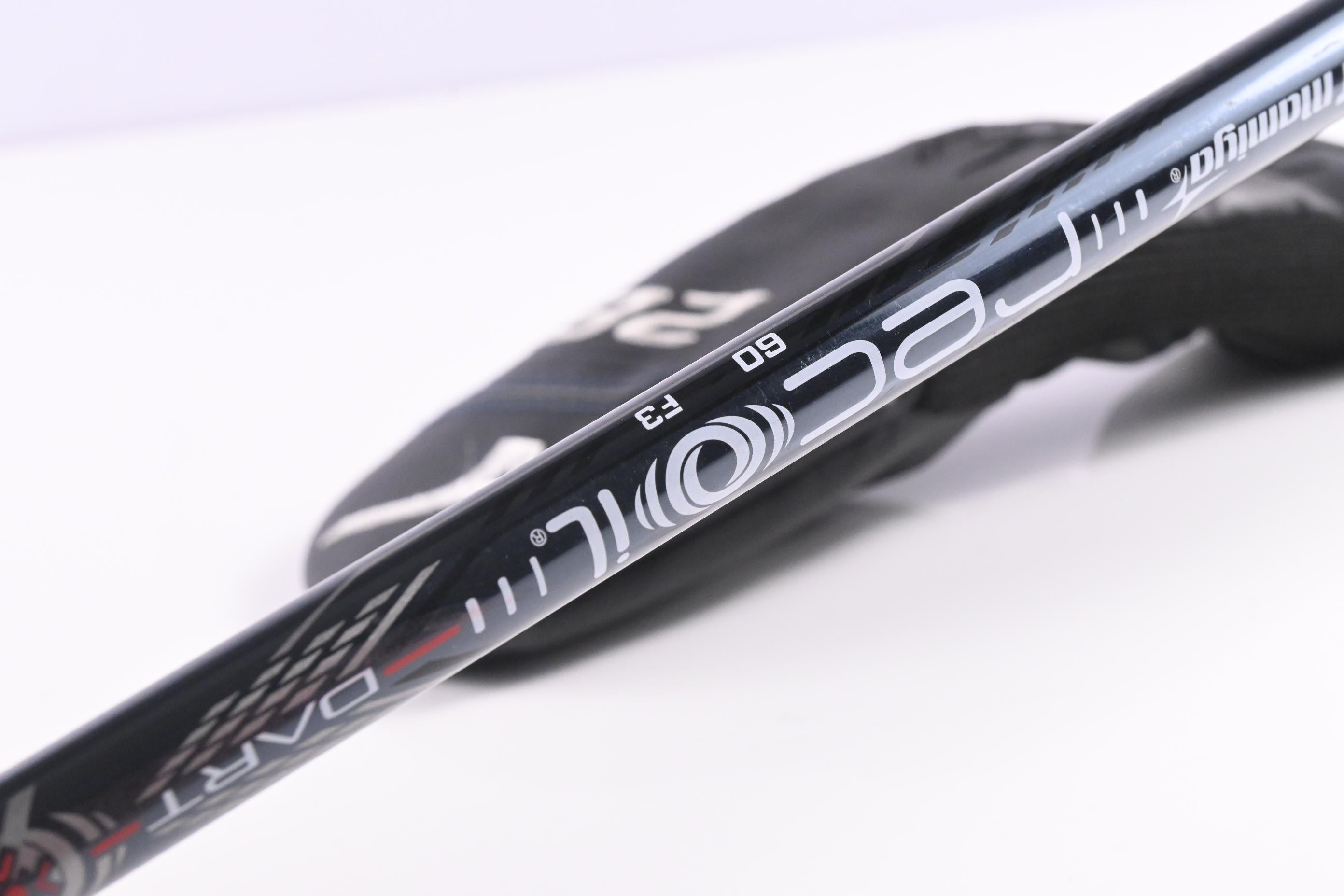 Mizuno JPX 925 Fli-Hi #7 Hybrid / 28 Degree / Regular Flex UST Recoil Dart ESX