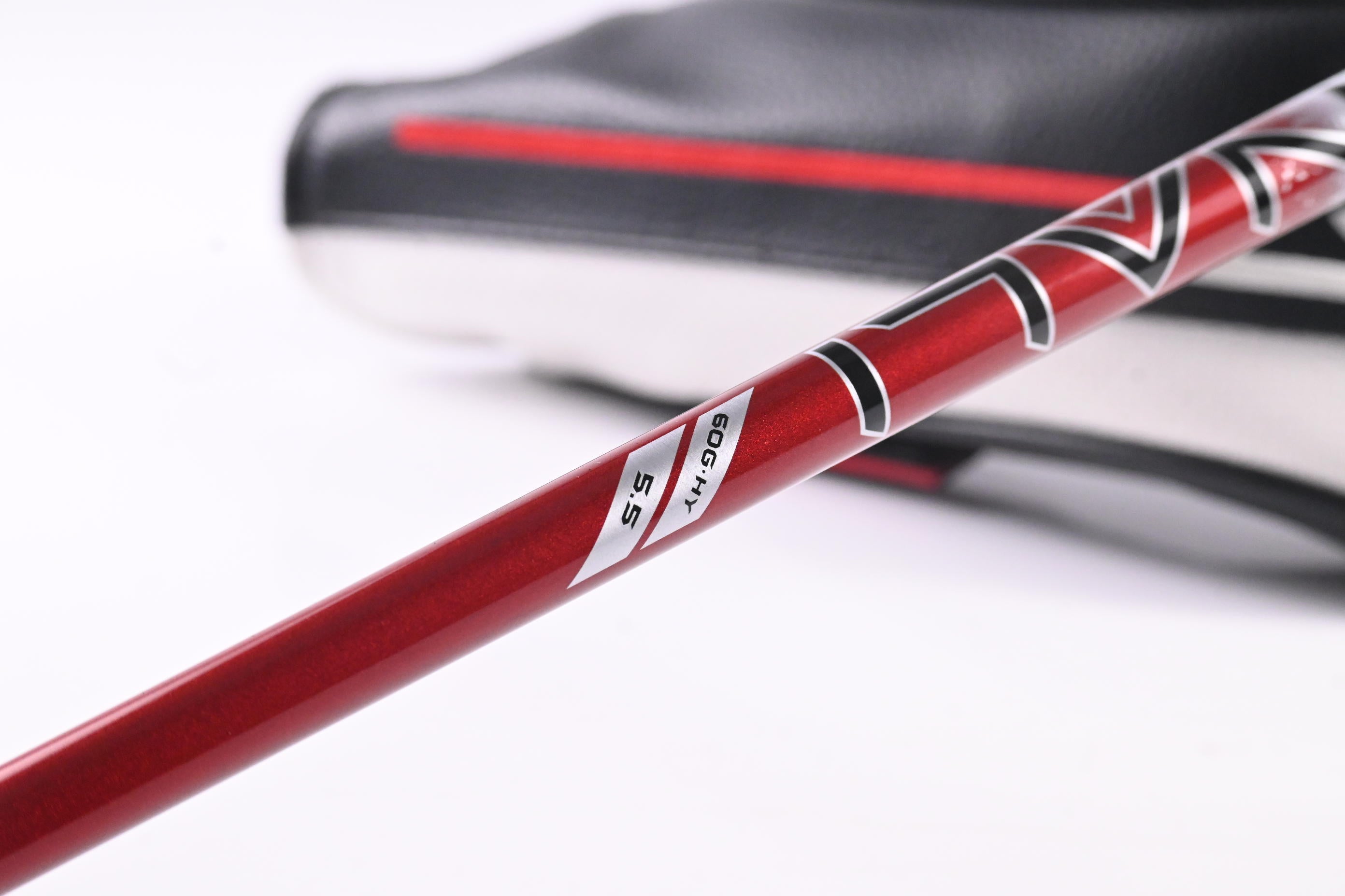 Titleist GT2 #5 Hybrid / 24 Degree / Regular Flex Project X Denali Red 60 Shaft