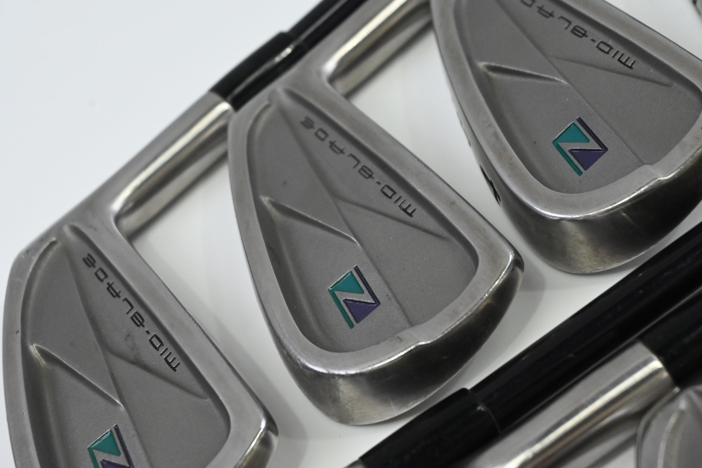 Zevo Mid-Blade Irons / 2-9+GW / Stiff Flex Zevo System Fit Graphite 9 Shafts