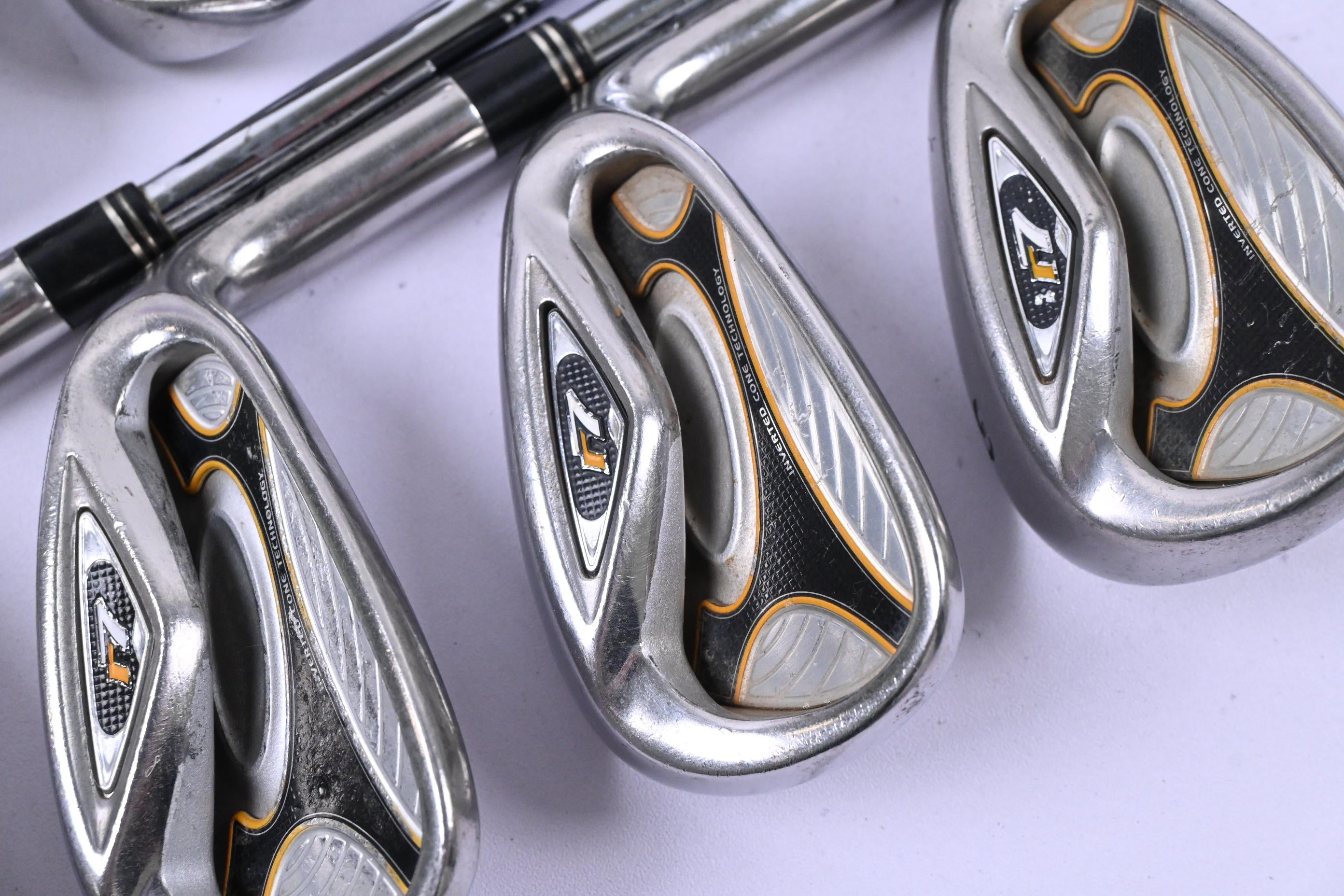 Taylormade R7 Irons / 5-PW+SW / Stiff Flex Taylormade T-Step 90 Shafts