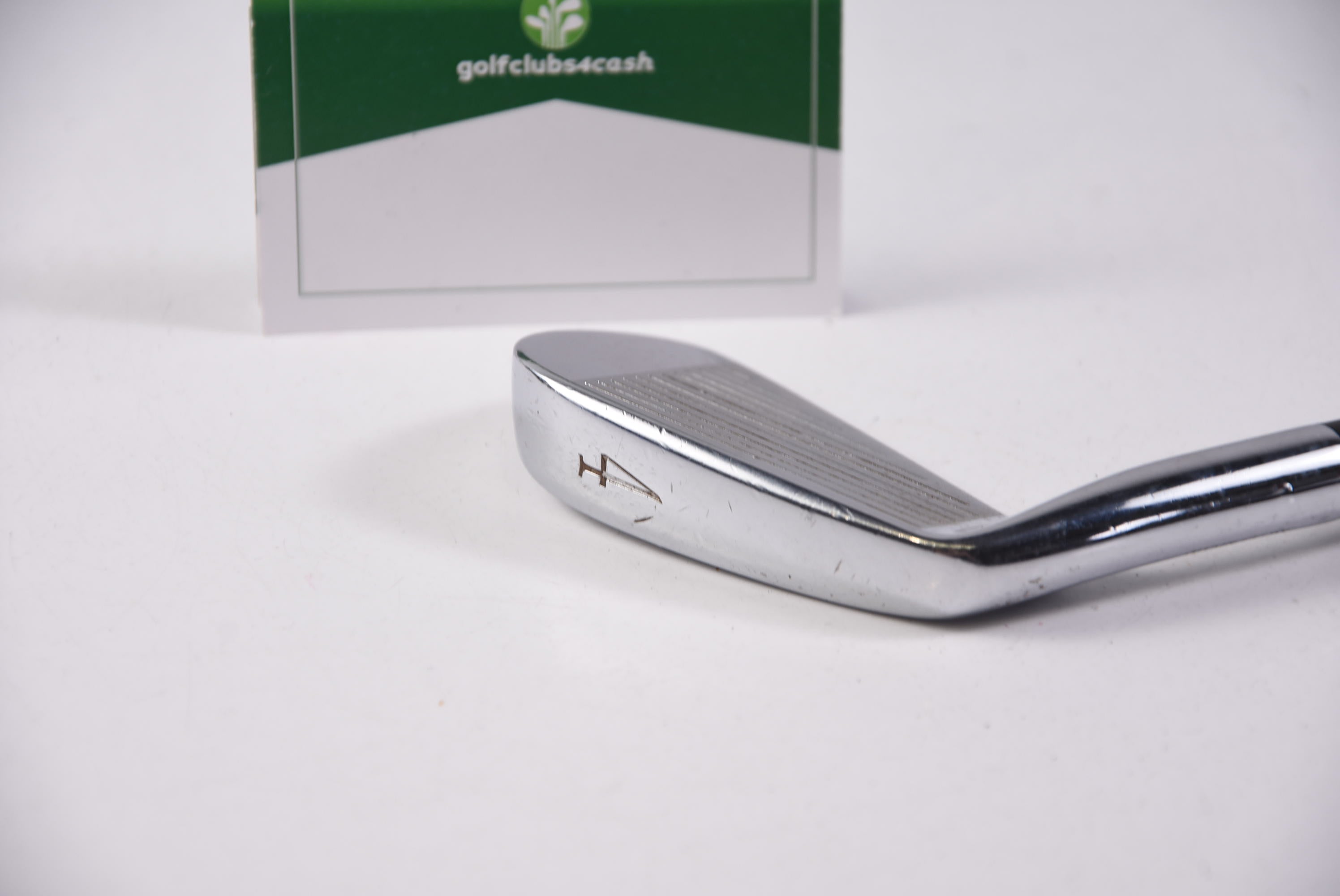 Mizuno MP-30 #4 Iron / 24 Degree / Regular Flex Dynamic Gold R300 Shaft