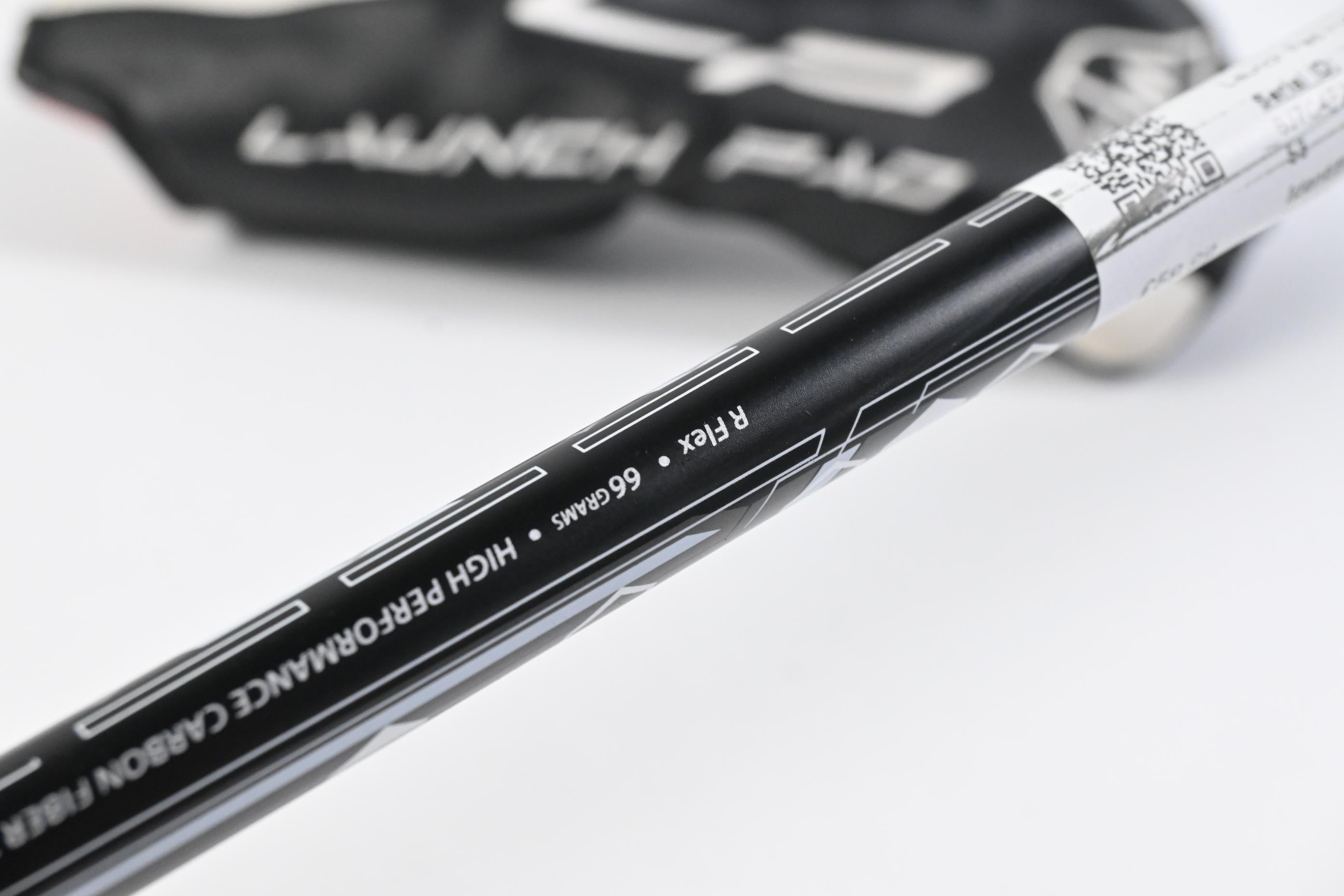 Wilson Launch Pad #3 Hybrid / 19.5 Degree / Regular Flex Helium Black 66 Shaft