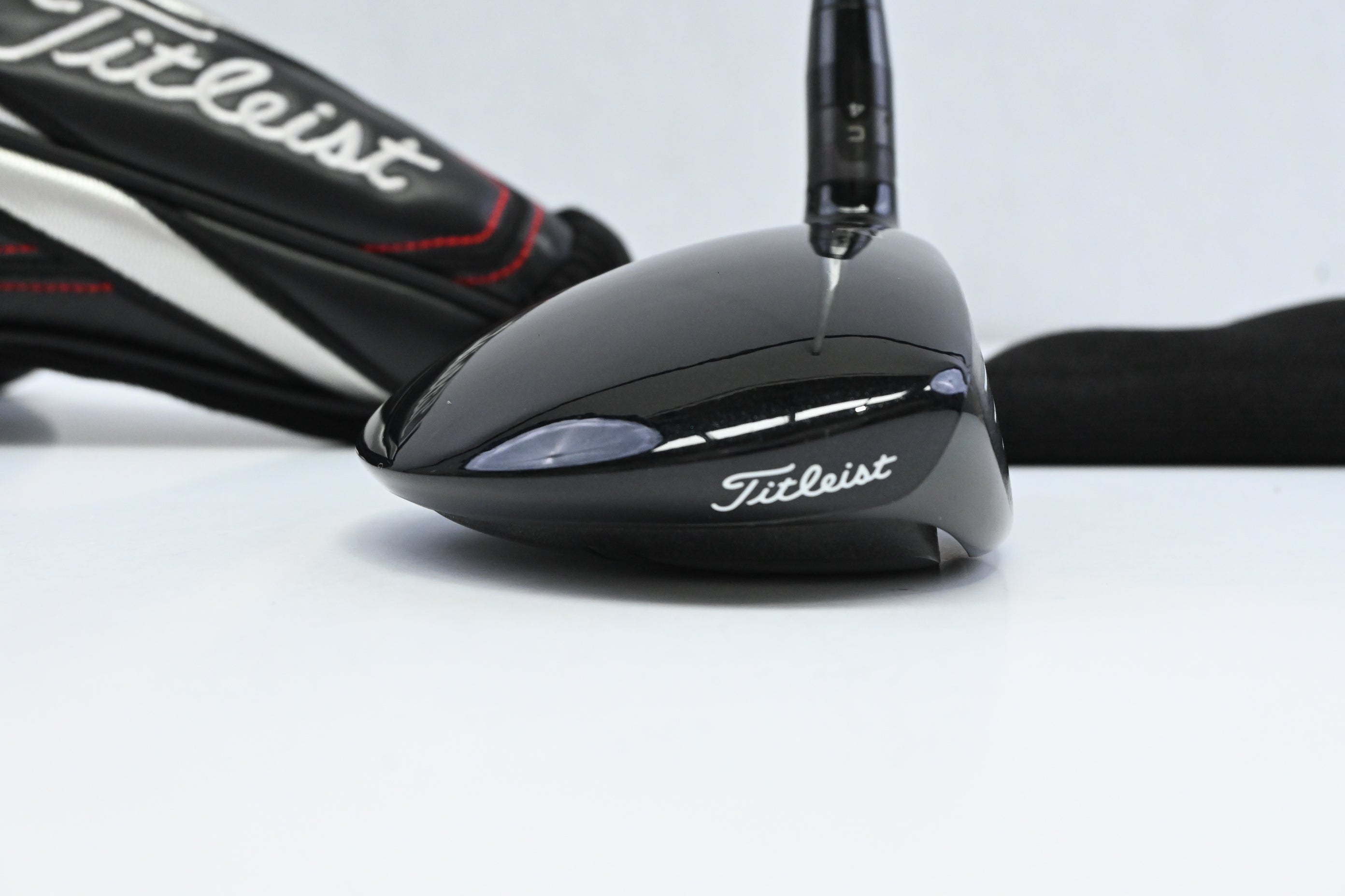 Titleist 915 F #3 Wood / 15 Degree / Stiff Flex Aldila Rogue Silver 70 Shaft