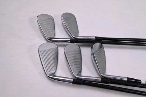 Mizuno JPX 825 Irons / 6-PW / Regular Flex Fujikura Orochi 60 Shafts
