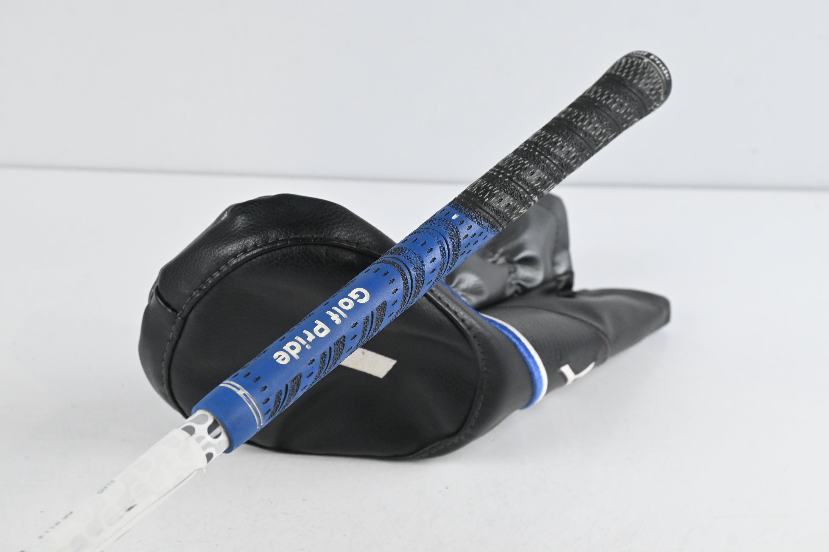 Mizuno ST190 Driver / 10.5 Degree / Stiff Flex Fujikura Atmos White 6 Shaft