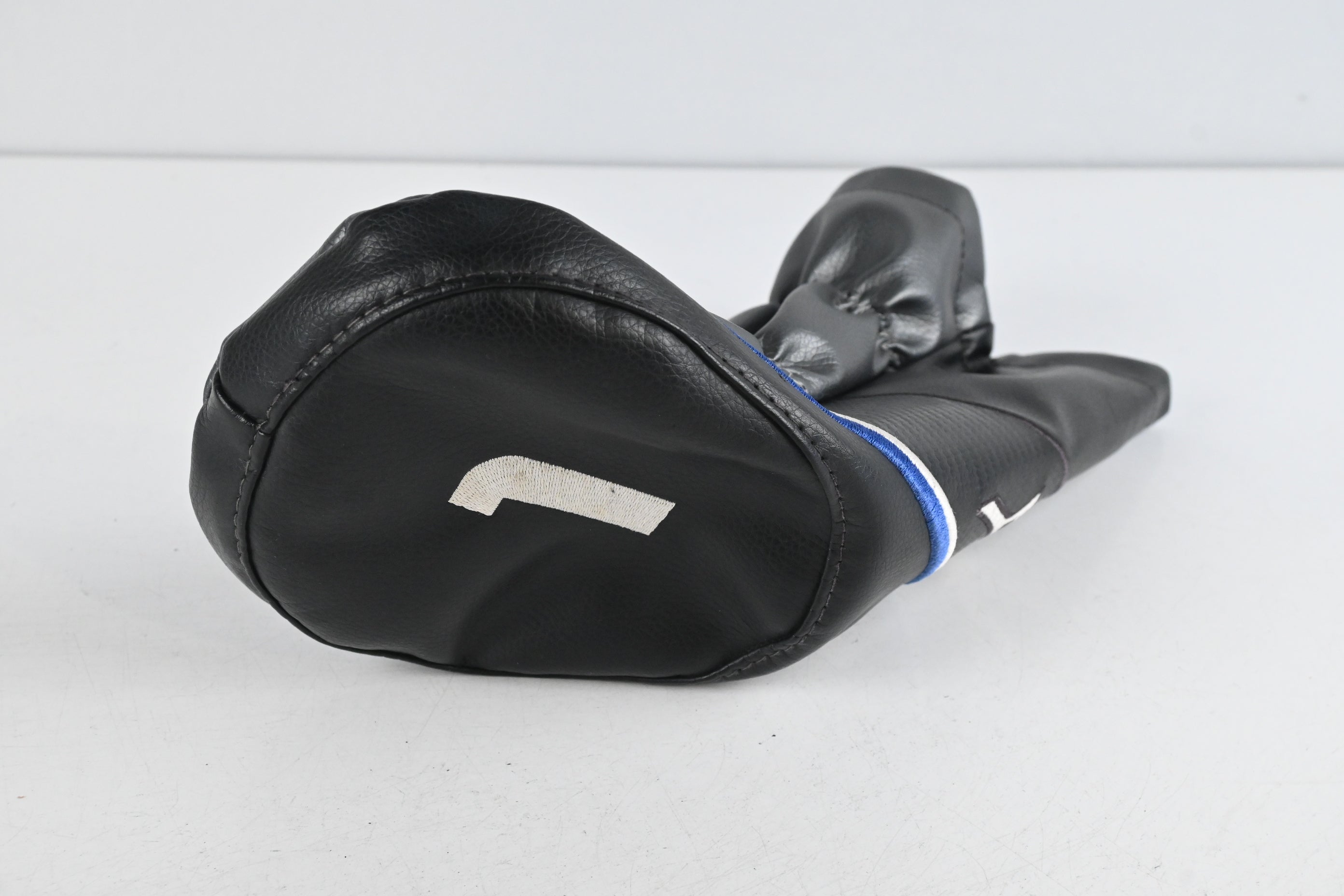 Mizuno ST190 Driver / 10.5 Degree / Stiff Flex Fujikura Atmos White 6 Shaft