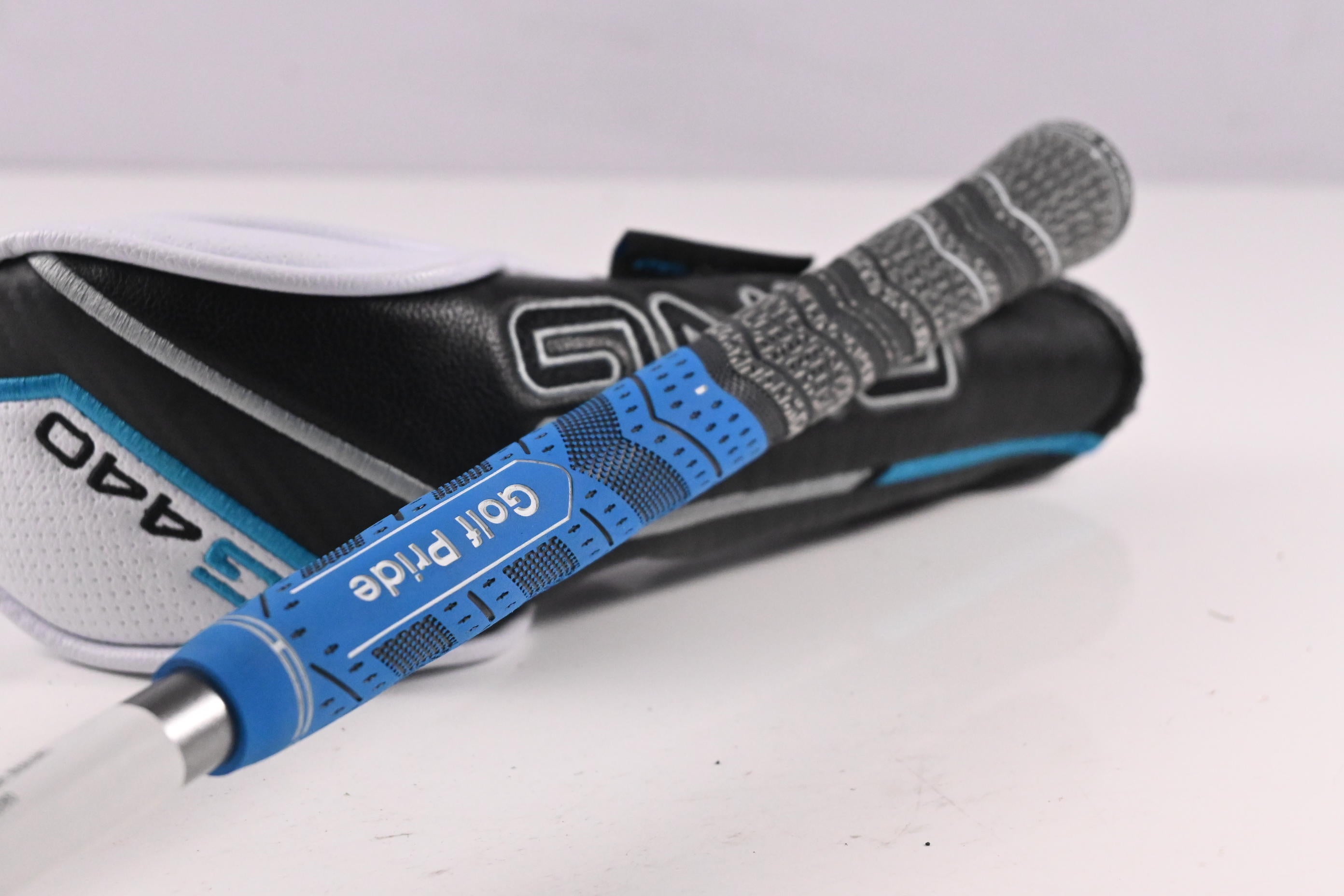 Ping G440 #4 Hybrid / 23 Degree / Regular Flex Fujikura Pro Blue HB 60 Shaft