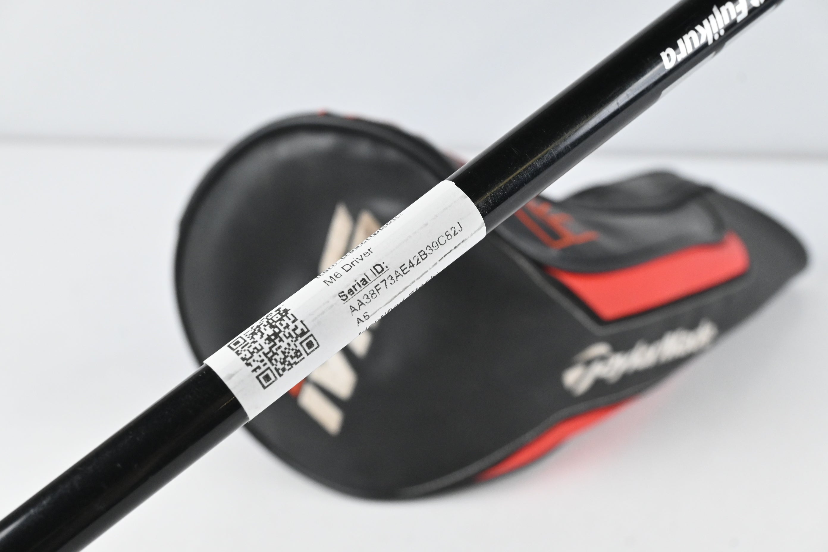 Taylormade M6 Driver / 9 Degree / Stiff Flex Fujikura Atmos White 6 Shaft
