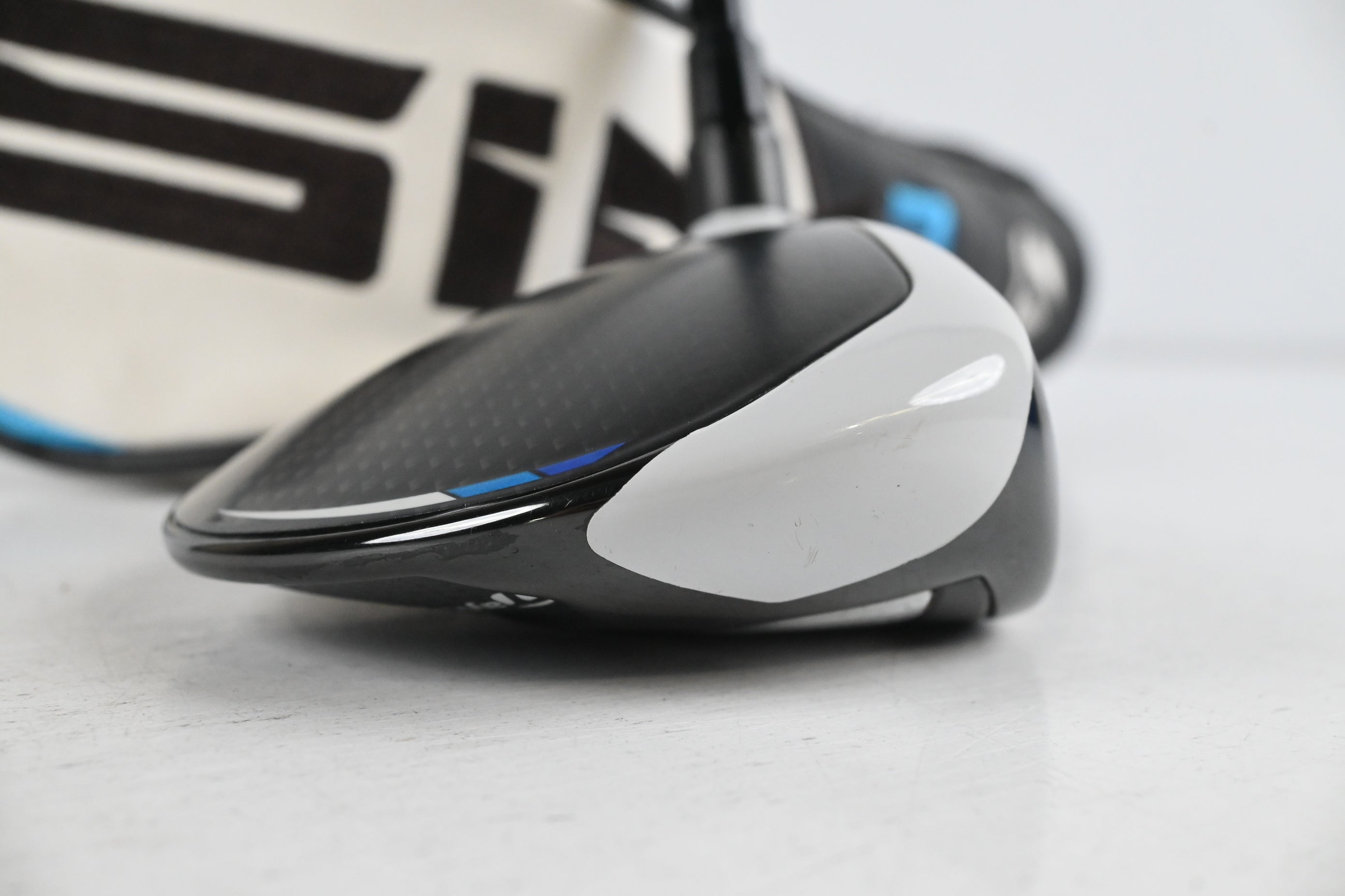 Taylormade SIM2 Ti #3 Wood / 13.5 Degree / Stiff Flex Hzrdus Smoke Black RDX 60